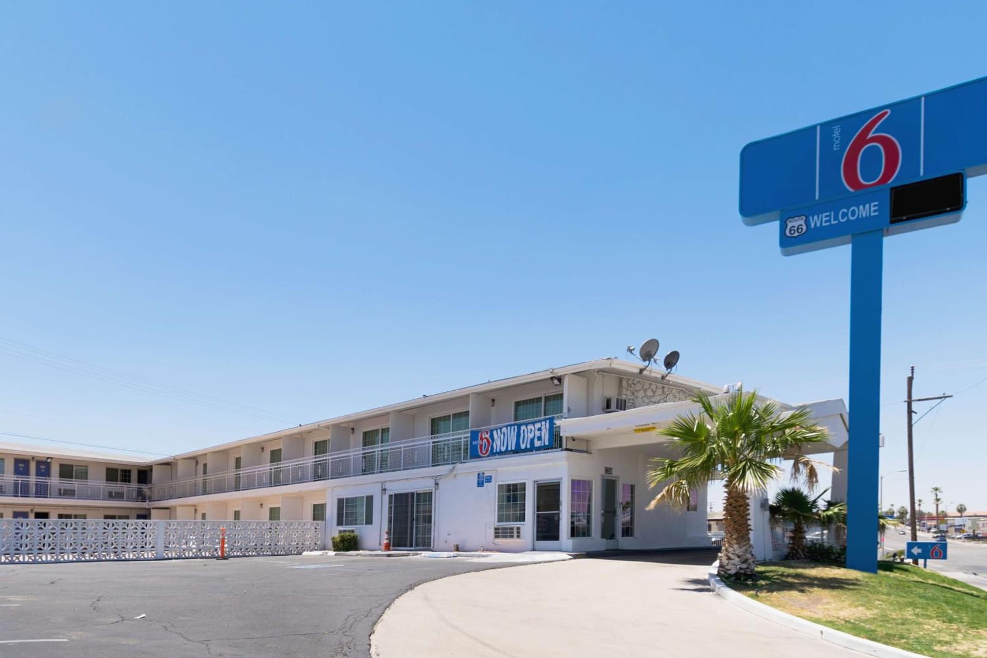Motel 6-Barstow, CA - Route 66 featured exterior or lobby in Barstow, CA — similar hotel