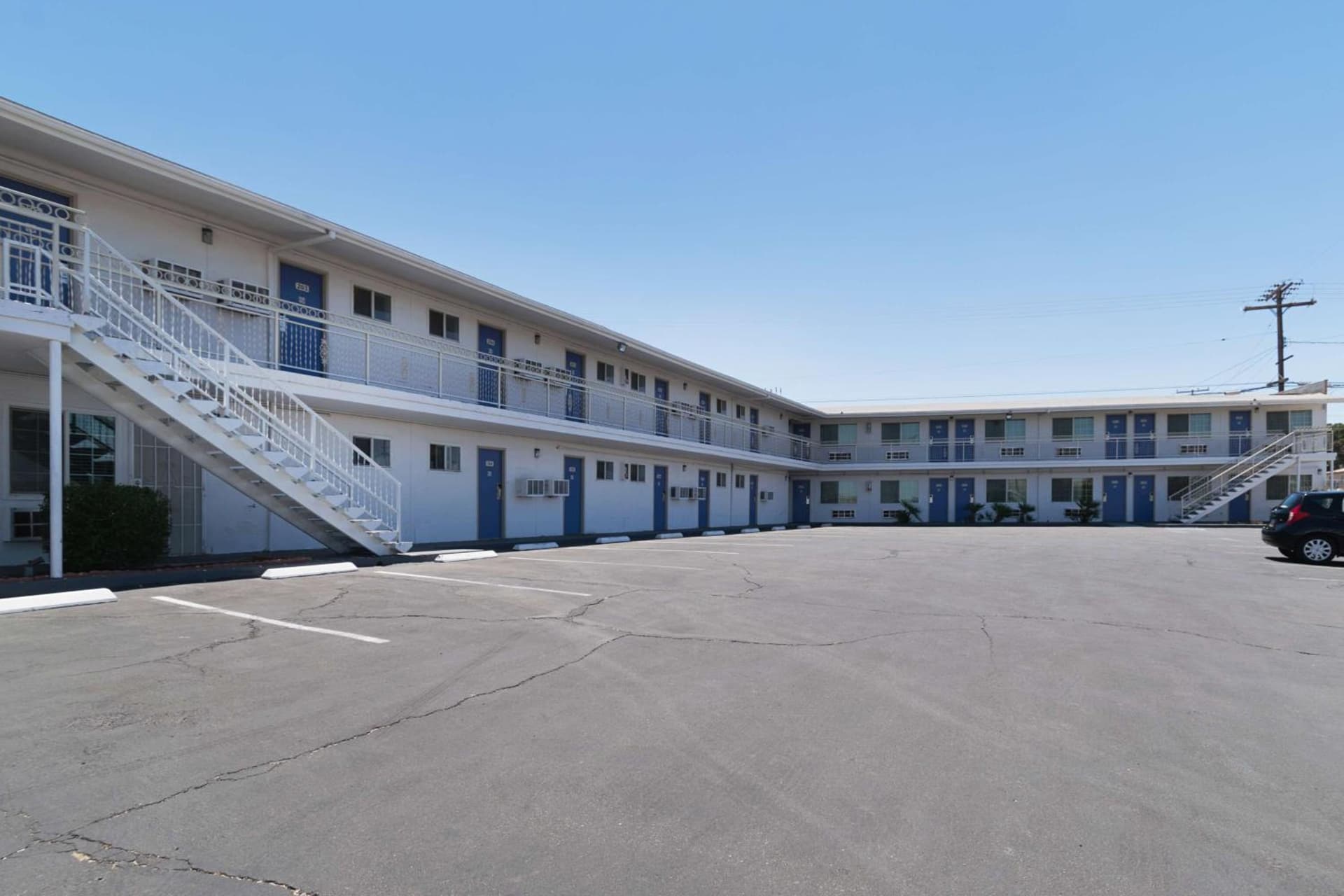 Motel 6-Barstow, CA - Route 66 property views in Barstow, CA — gallery photo 3