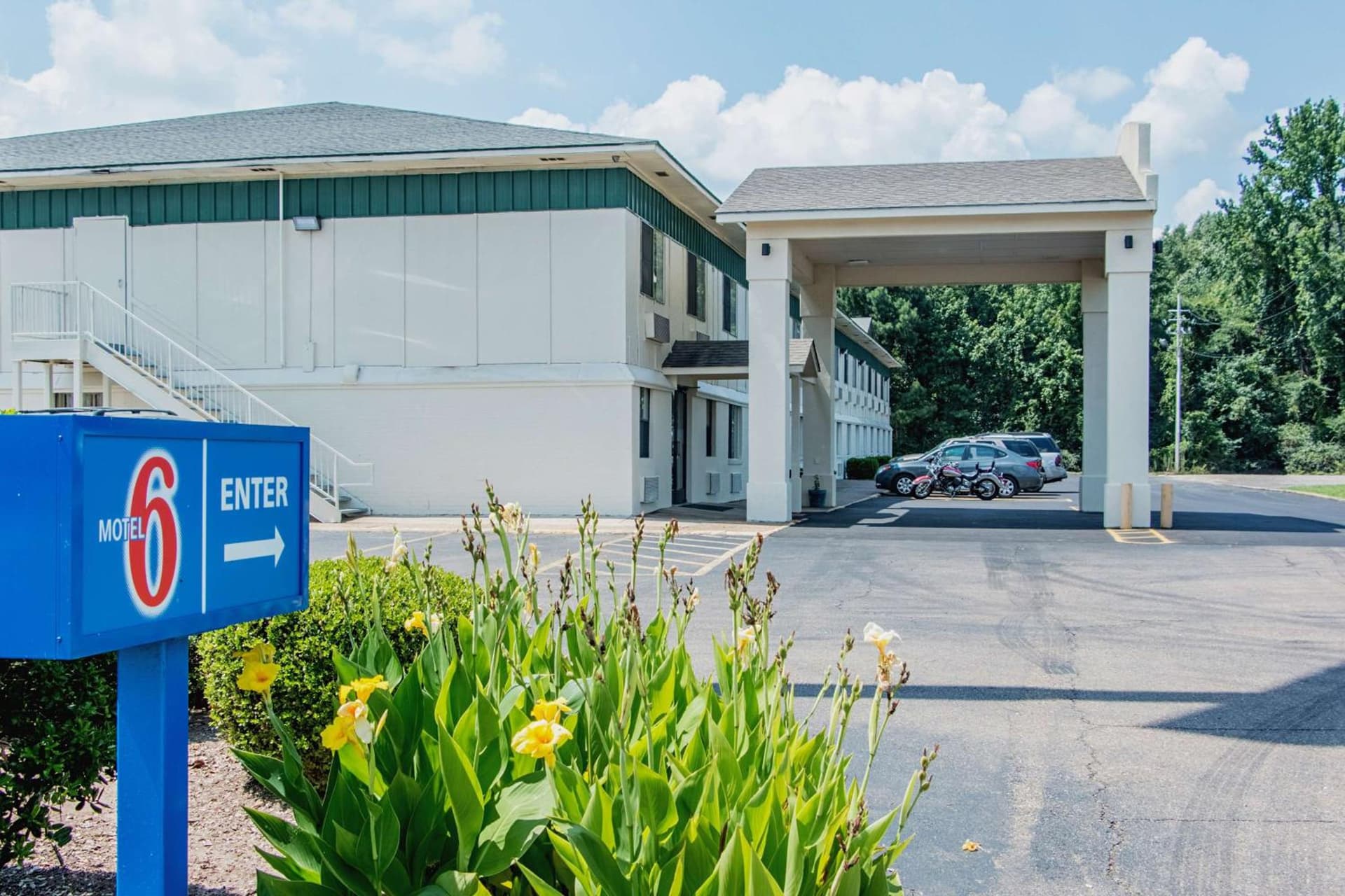 Motel 6-Hope, AR featured exterior or lobby in Hope, AR — similar hotel