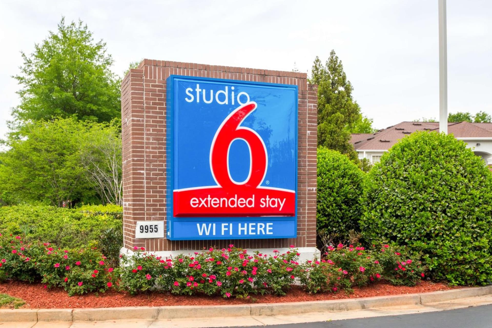 Studio 6 Extended Stay - Roswell, GA - Atlanta property views in Roswell, GA — gallery photo 3