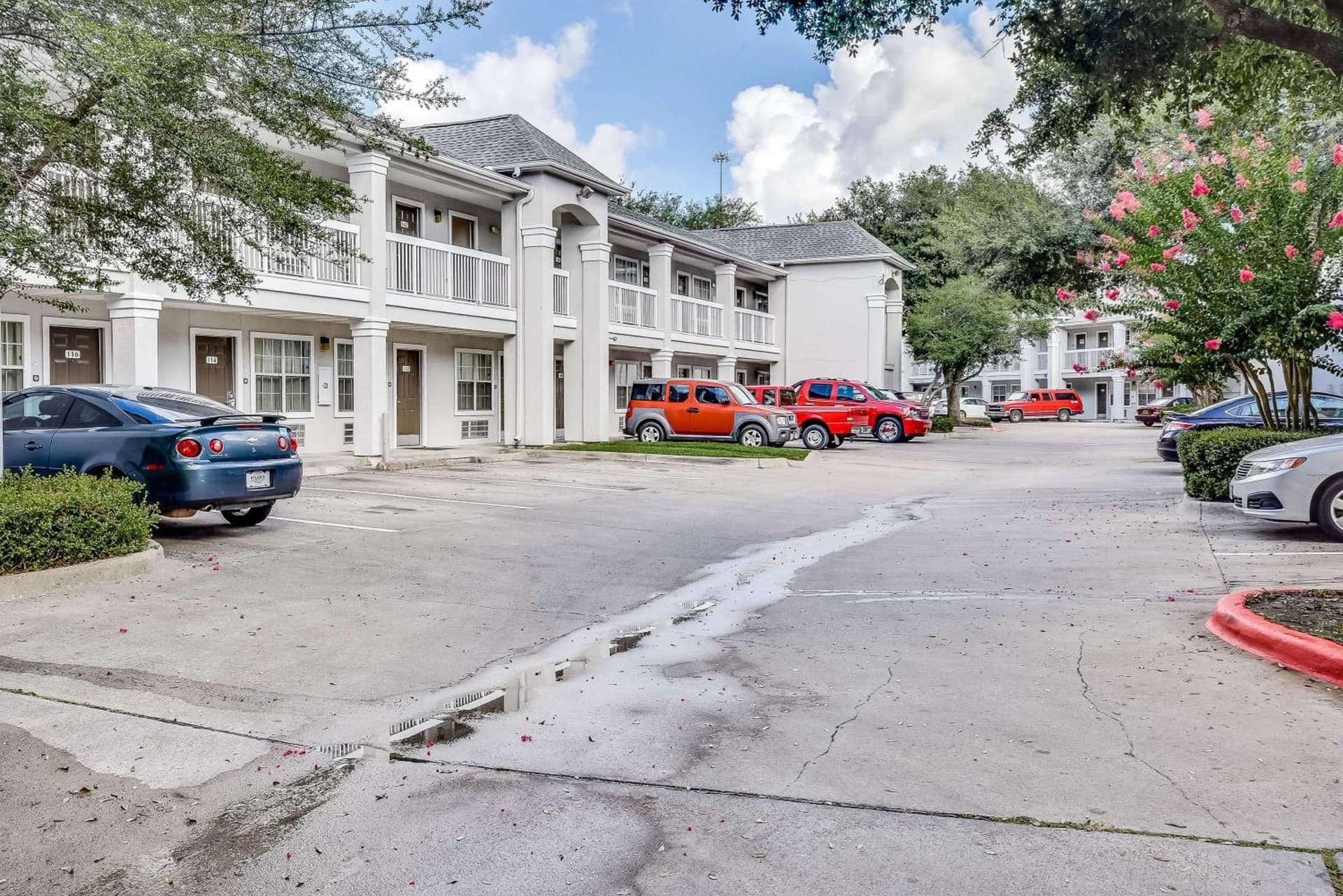 Studio 6-Houston, TX - Hobby South property views in Houston, TX — gallery photo 3