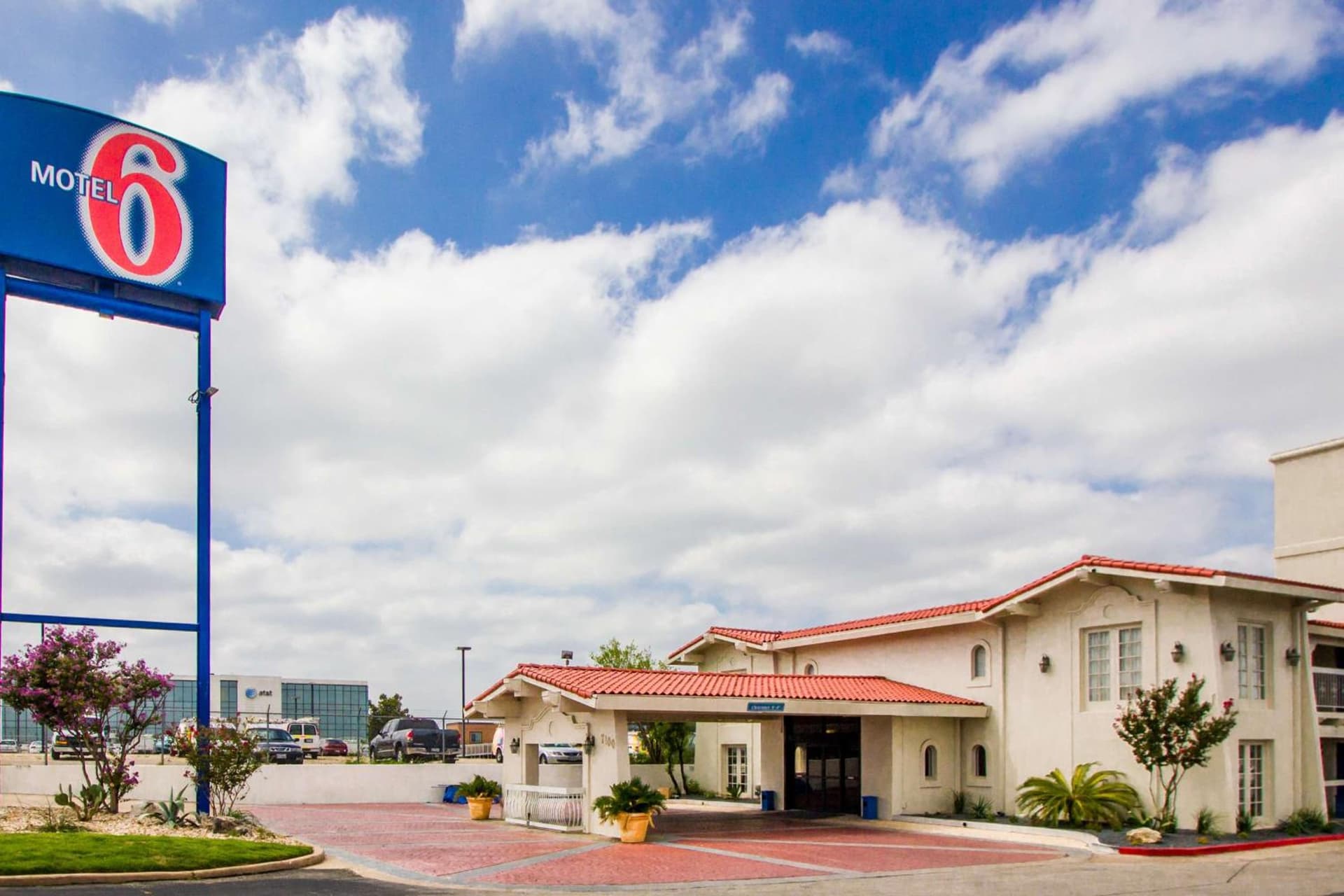 Motel 6-Austin, TX - Midtown featured exterior or lobby in Austin, TX — similar hotel