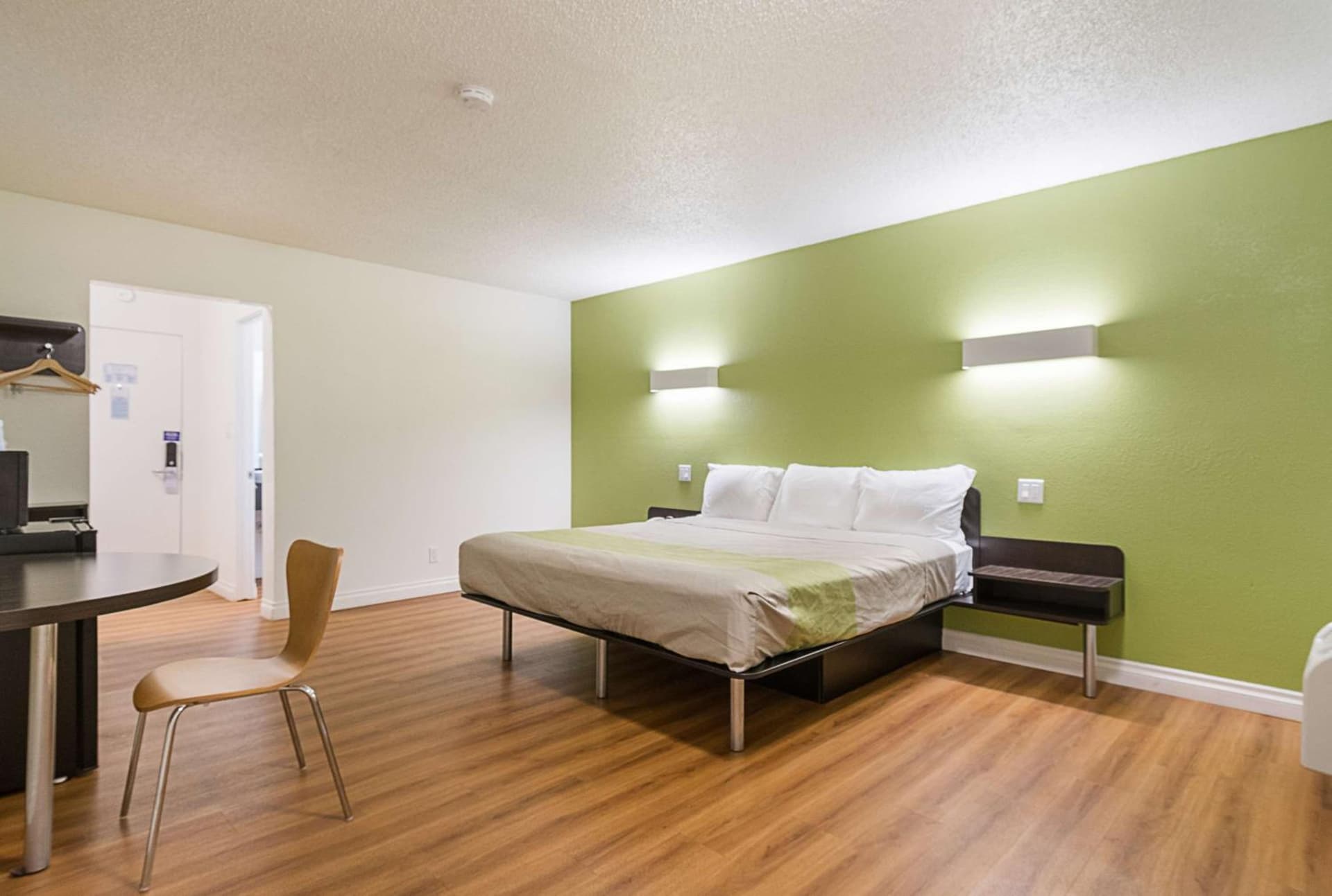 Motel 6-Santa Maria, CA - South gallery photo in Santa Maria, CA — image 10