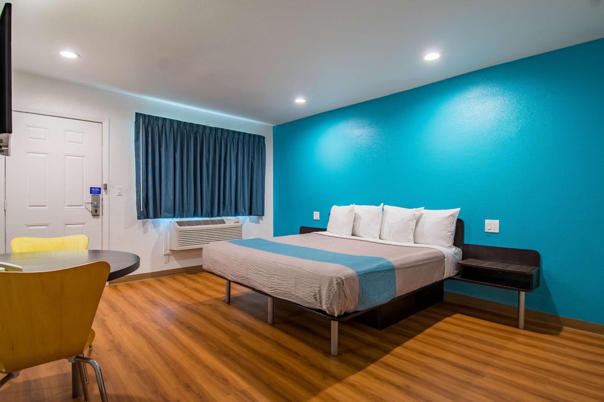Motel 6-San Bernardino, CA - Downtown gallery photo in San Bernardino, CA — image 19