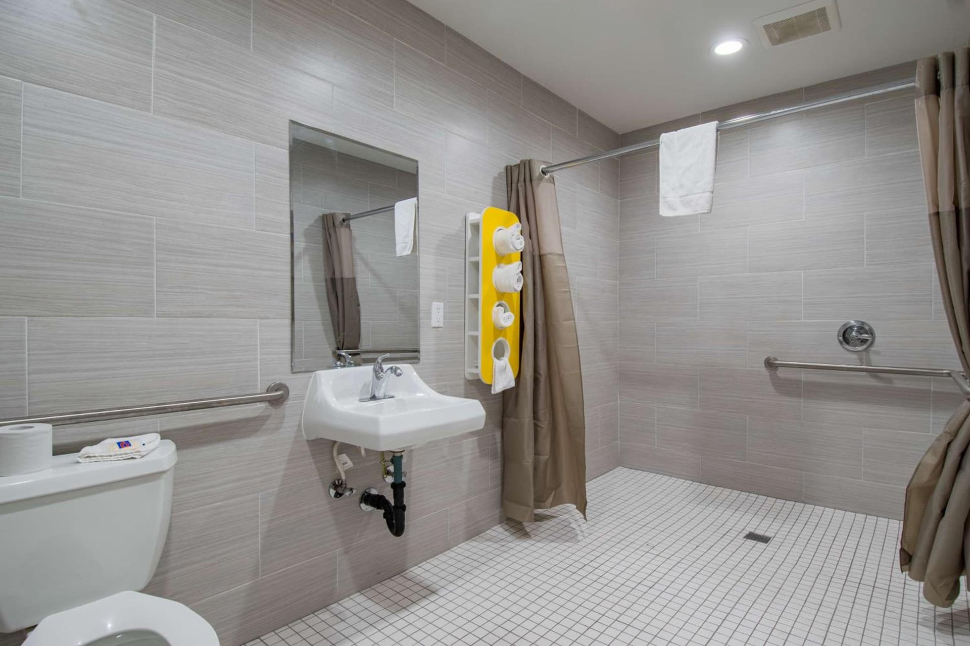 Motel 6-San Bernardino, CA - Downtown interior in San Bernardino, CA — gallery photo 2