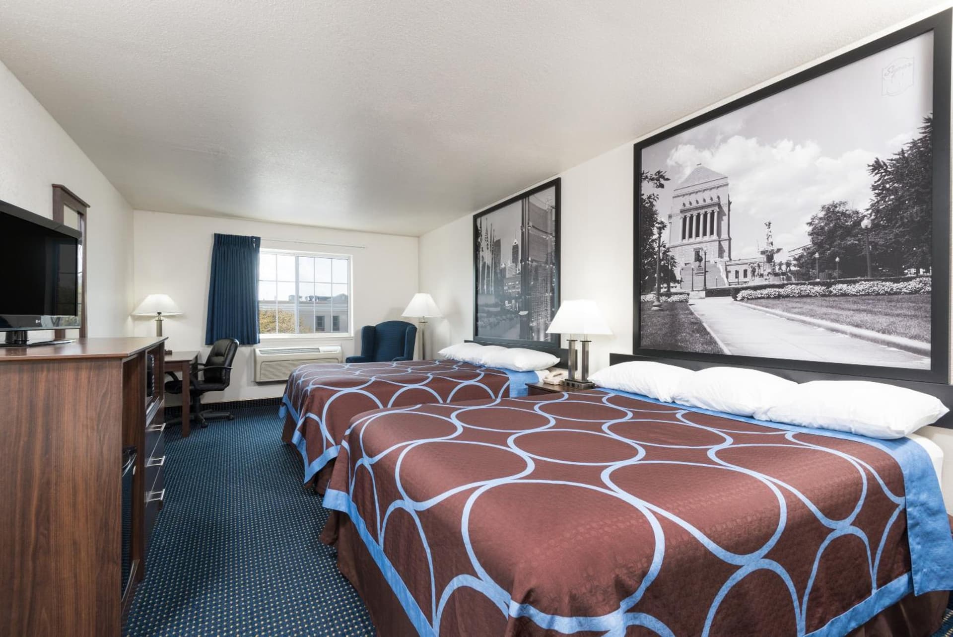 Super 8 by Wyndham Greenfield interior in Greenfield, IN — gallery photo 2