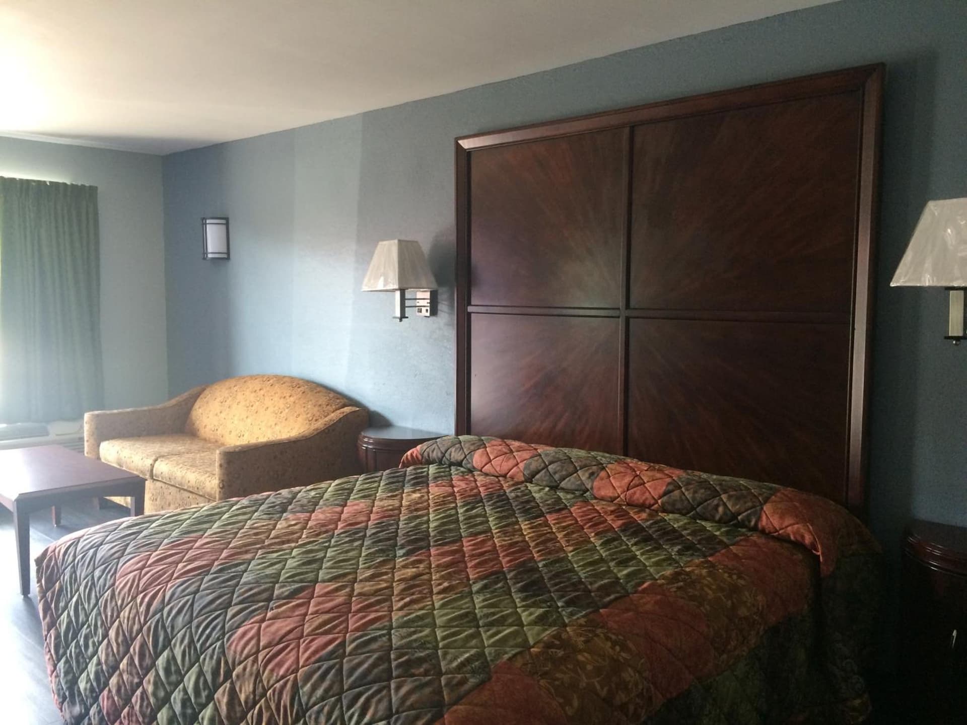 Gulf American Inns interior in Decatur, GA — gallery photo 2