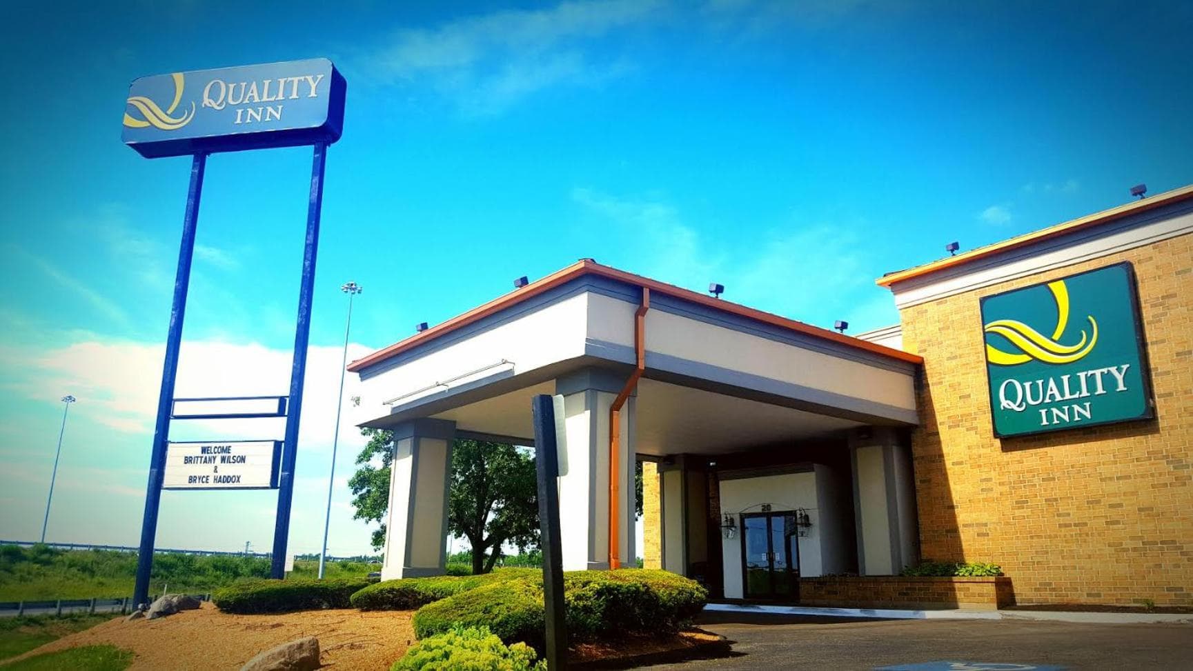 Quality Inn Chillicothe interior in Chillicothe, OH — gallery photo 2