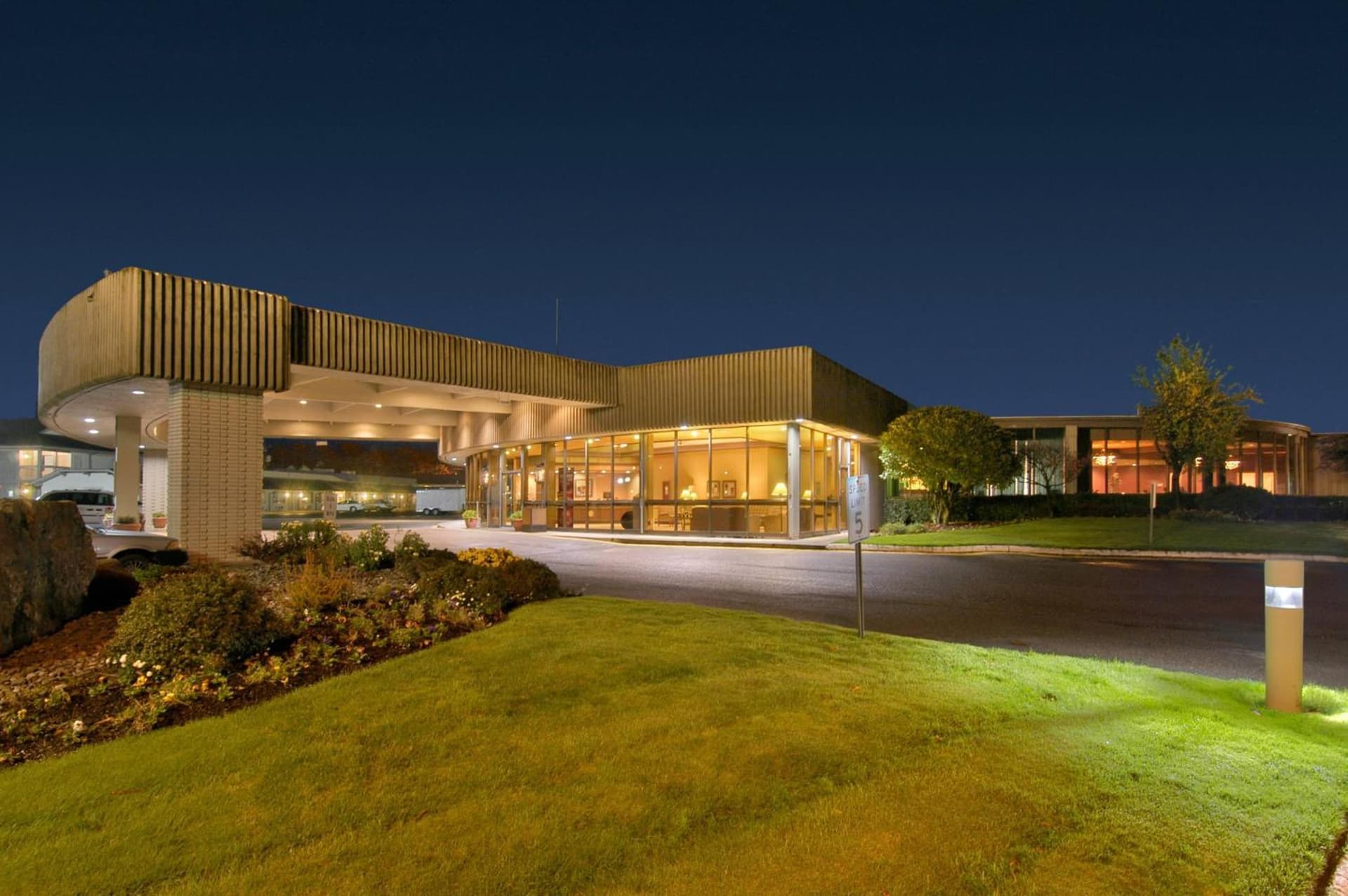 Red Lion Hotel Coos Bay featured exterior or lobby in Coos Bay, OR — similar hotel