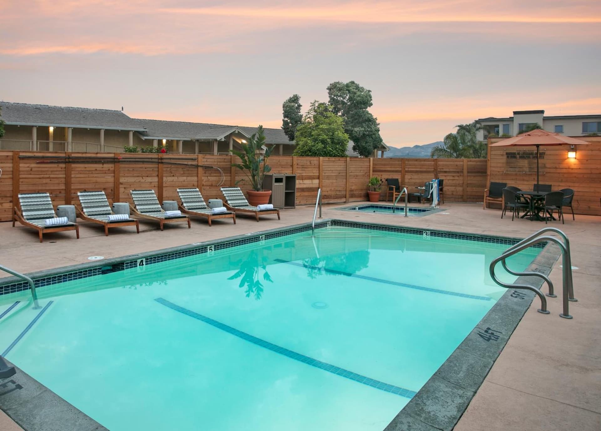 Spyglass Inn interior in Pismo Beach, CA — gallery photo 2