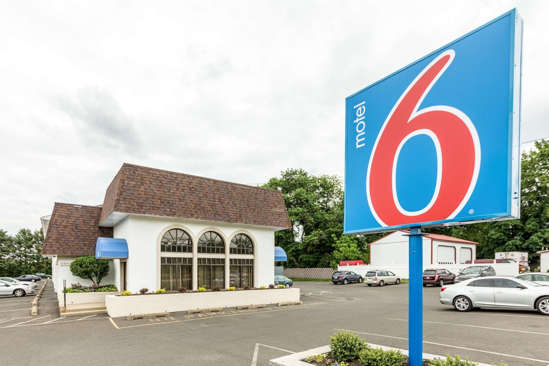 Motel 6-Warminster, PA featured exterior or lobby in Warminster, PA — similar hotel