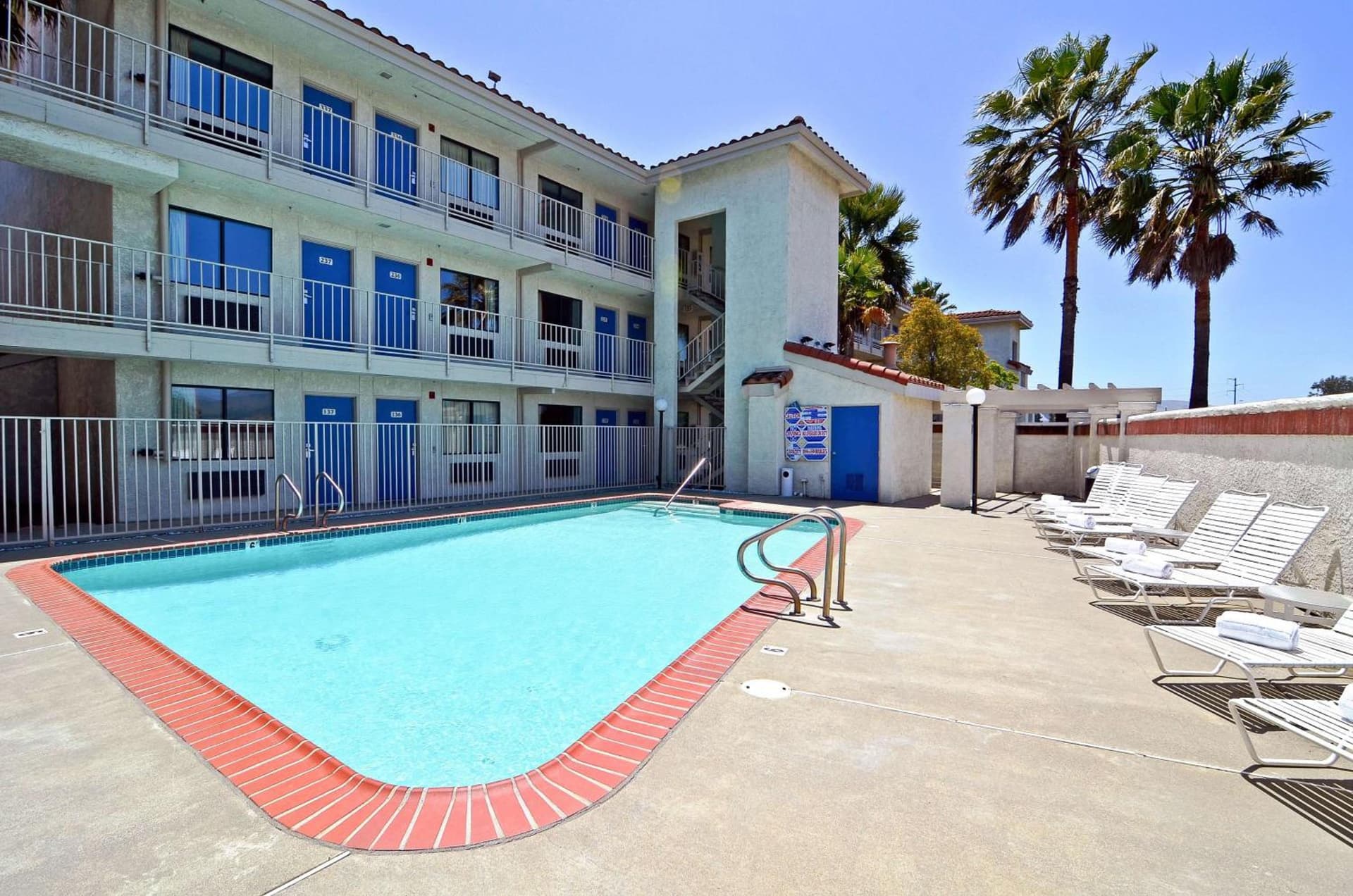 Motel 6-Fairfield, CA - Napa Valley interior in Fairfield, CA — gallery photo 2
