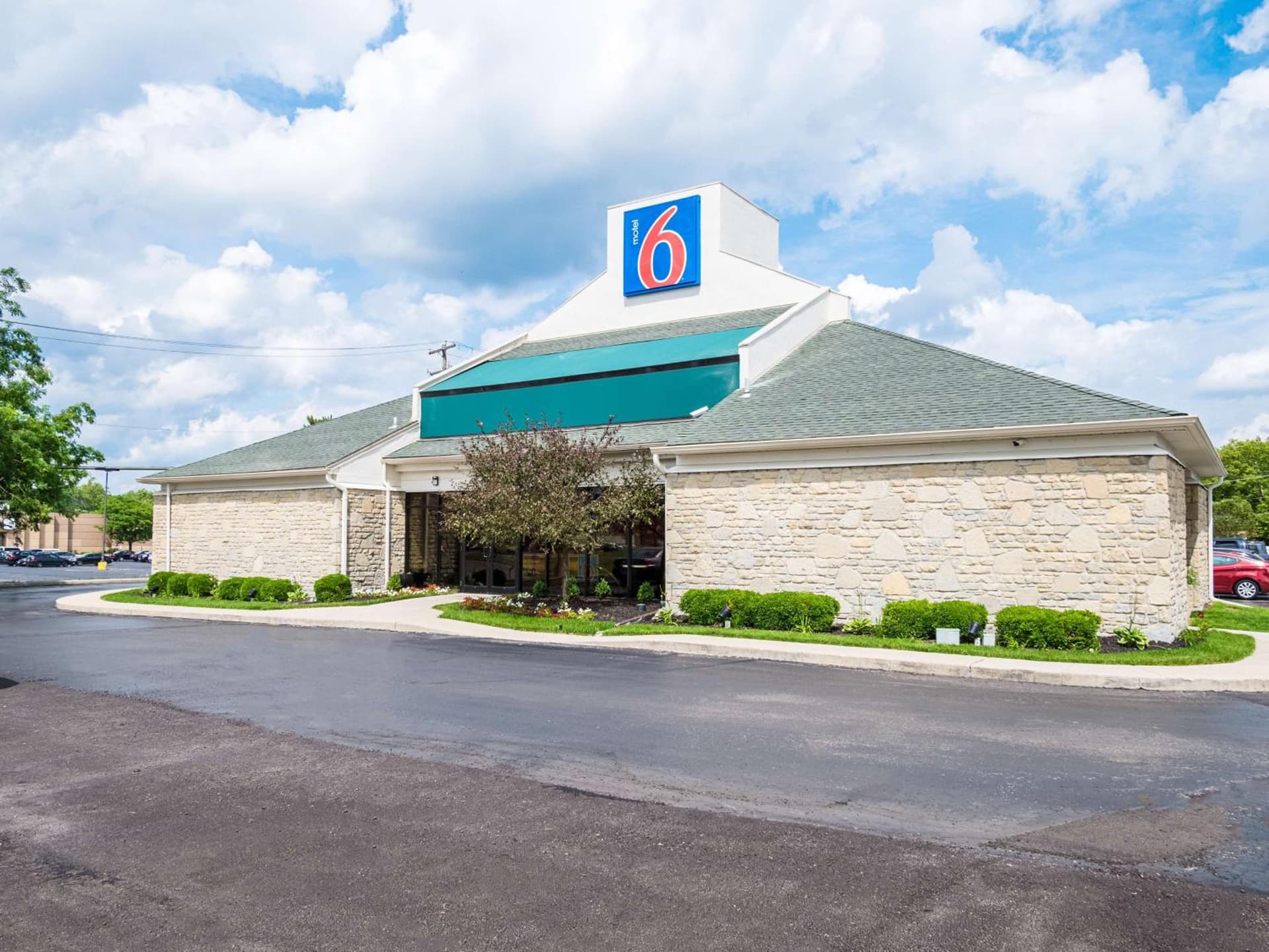 Motel 6-Columbus, OH - OSU featured exterior or lobby in Columbus, OH — similar hotel