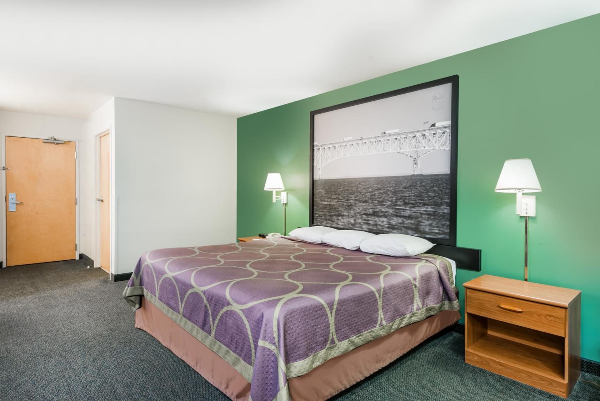 Super 8 by Wyndham Hagerstown/Halfway Area gallery photo in Hagerstown, MD — image 10