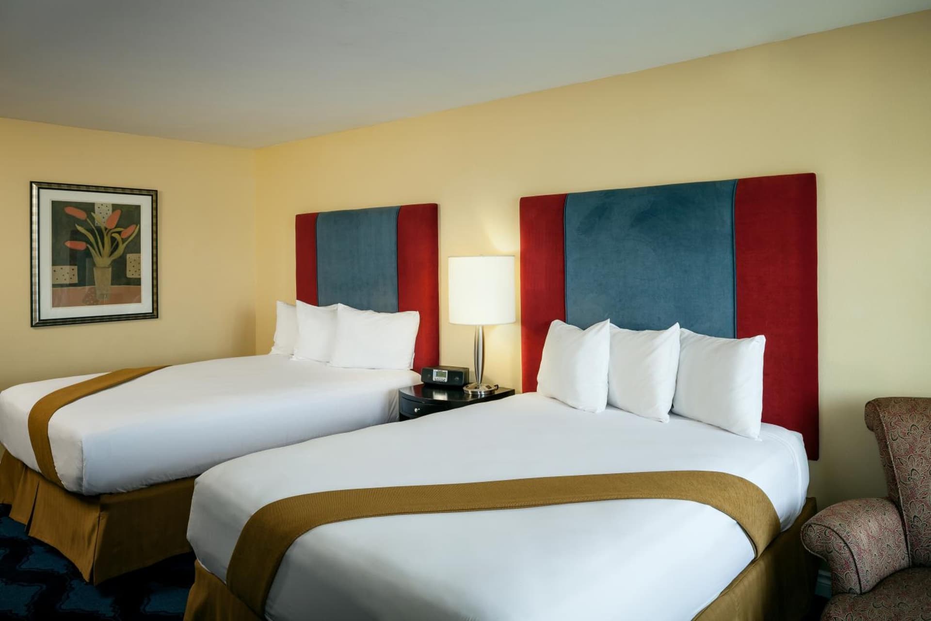 Plaza Inn & Suites at Ashland Creek gallery photo in Ashland, OR — image 13