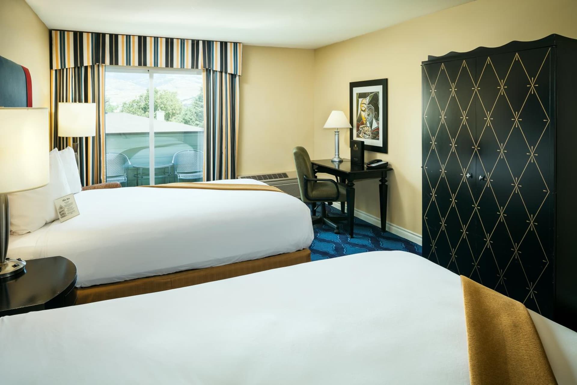 Plaza Inn & Suites at Ashland Creek gallery photo in Ashland, OR — image 19