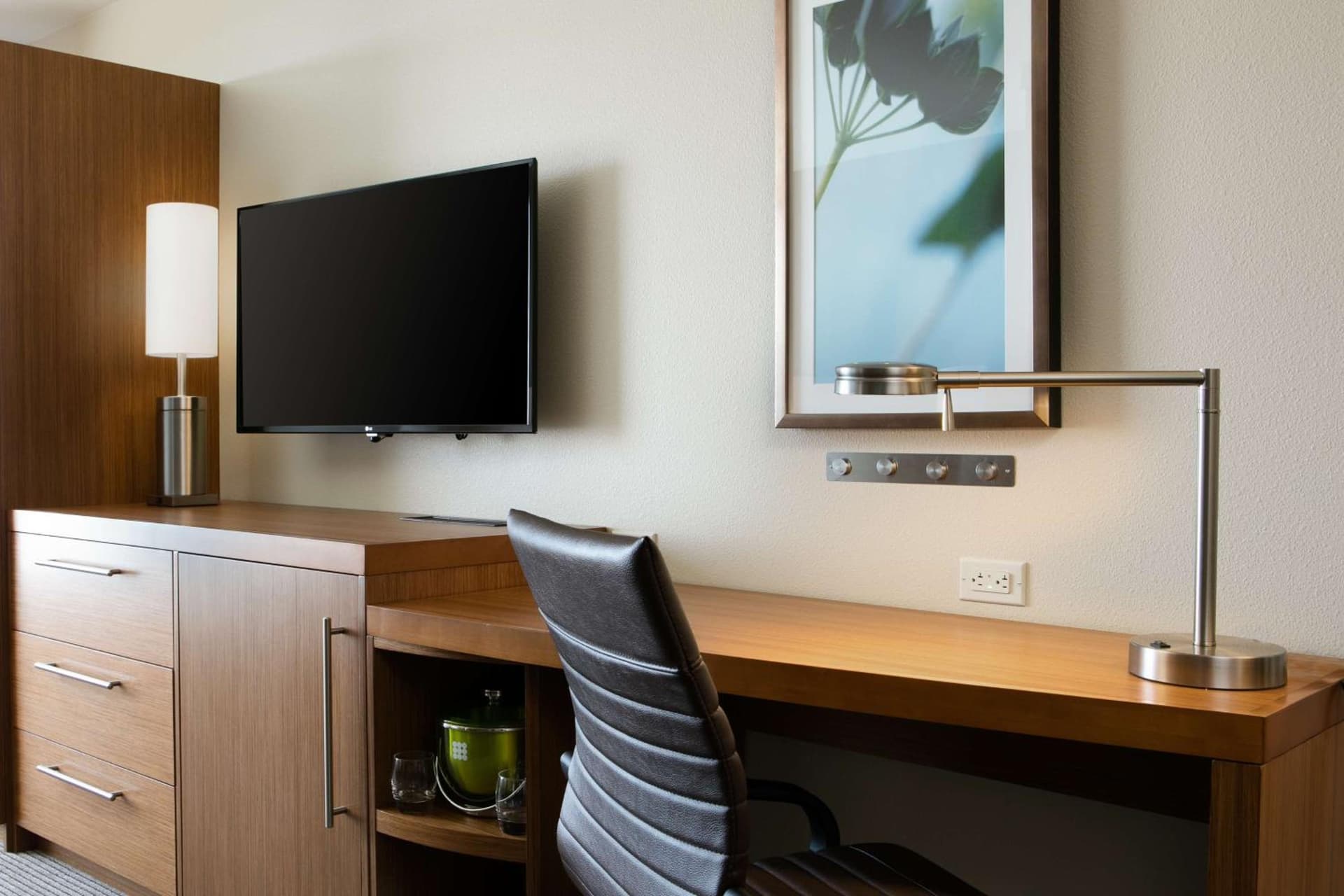 Hyatt Place Kansas City Lenexa City Center gallery photo in Lenexa, KS — image 9