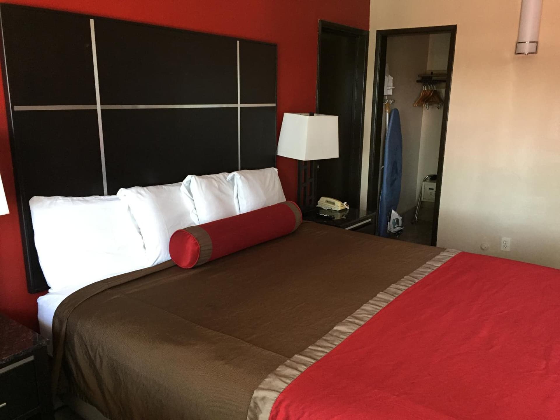 Harbor Inn & Suites Oceanside gallery photo in Oceanside, CA — image 40