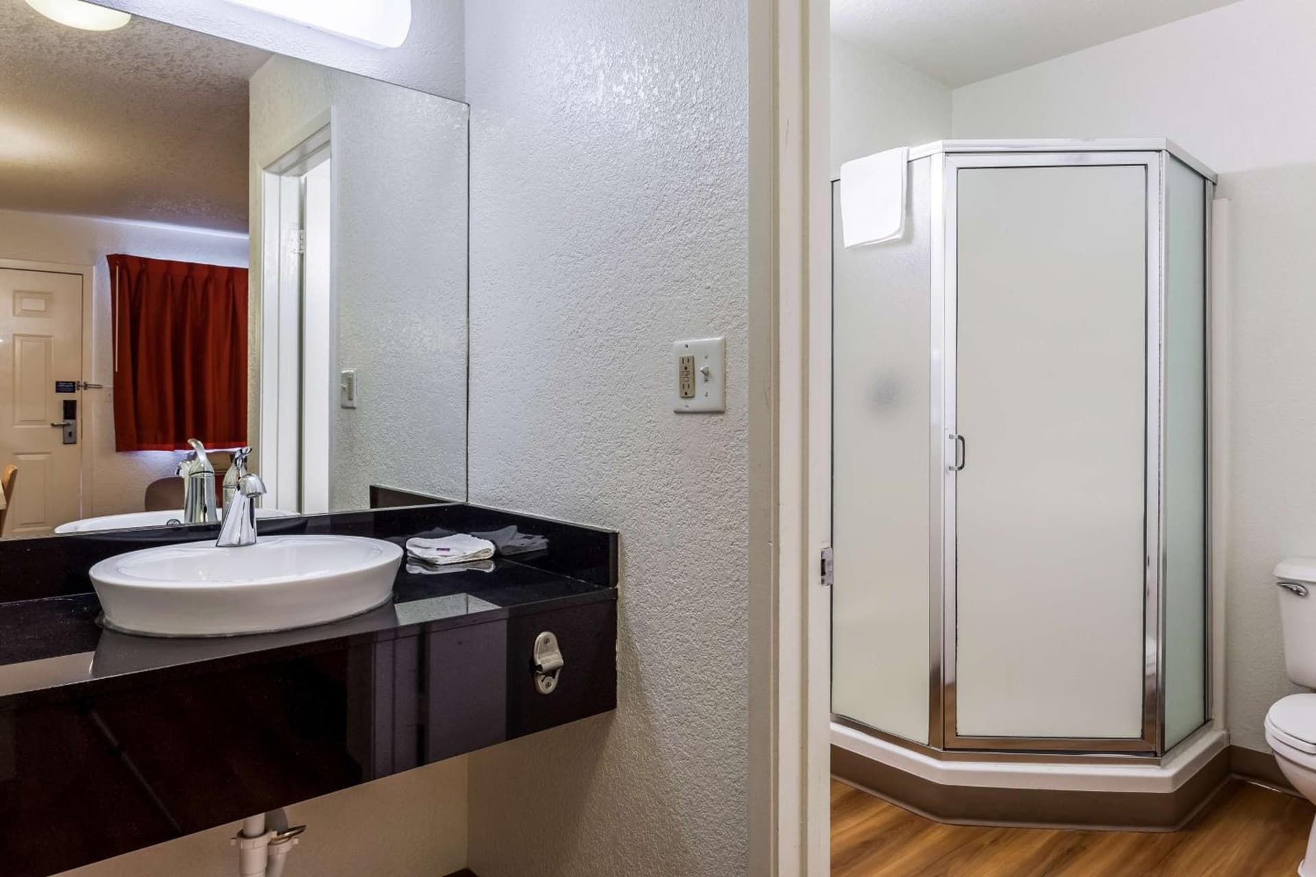 Motel 6 Sacramento, Ca - Downtown gallery photo in Sacramento, CA — image 15