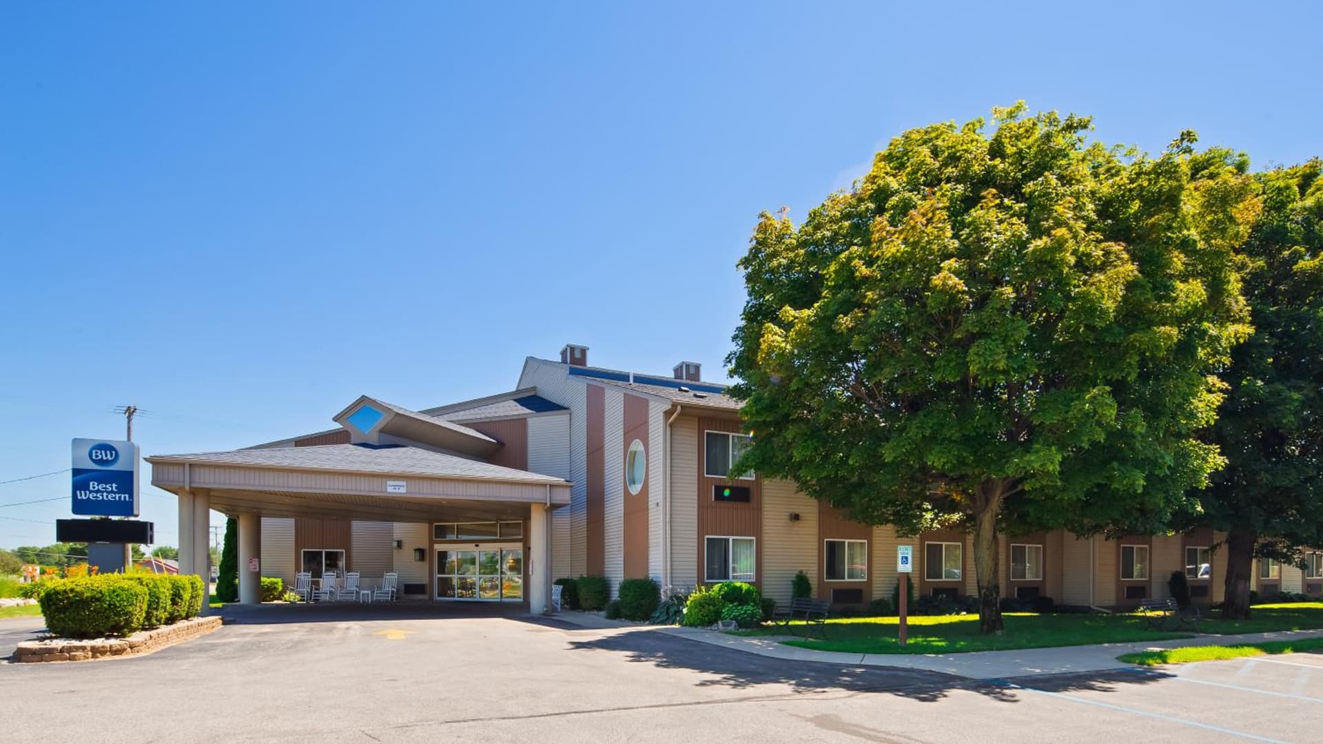 Best Western Lakewinds gallery photo in Ludington, MI — image 25