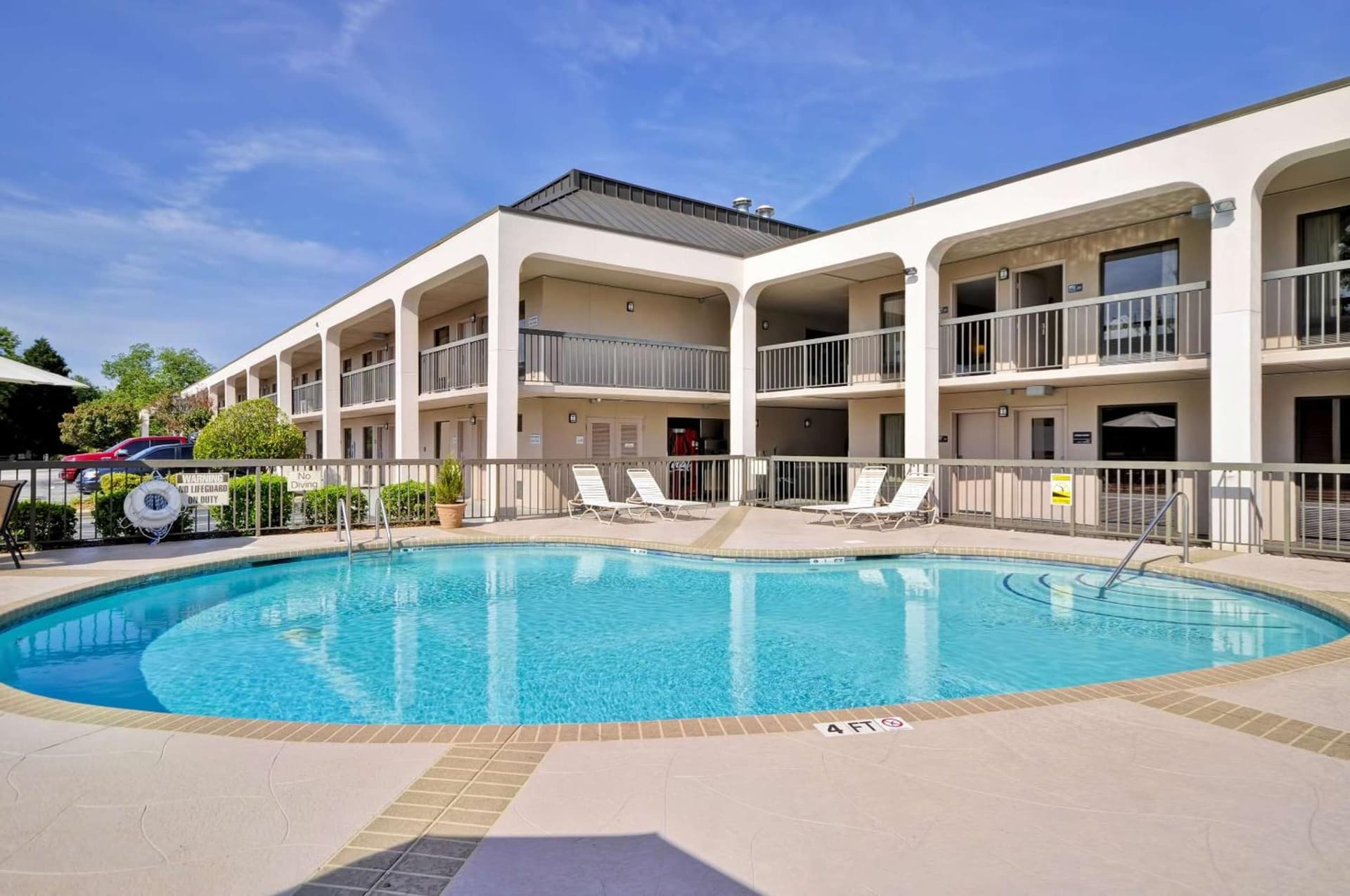 Baymont by Wyndham Fayetteville interior in Fayetteville, NC — gallery photo 2