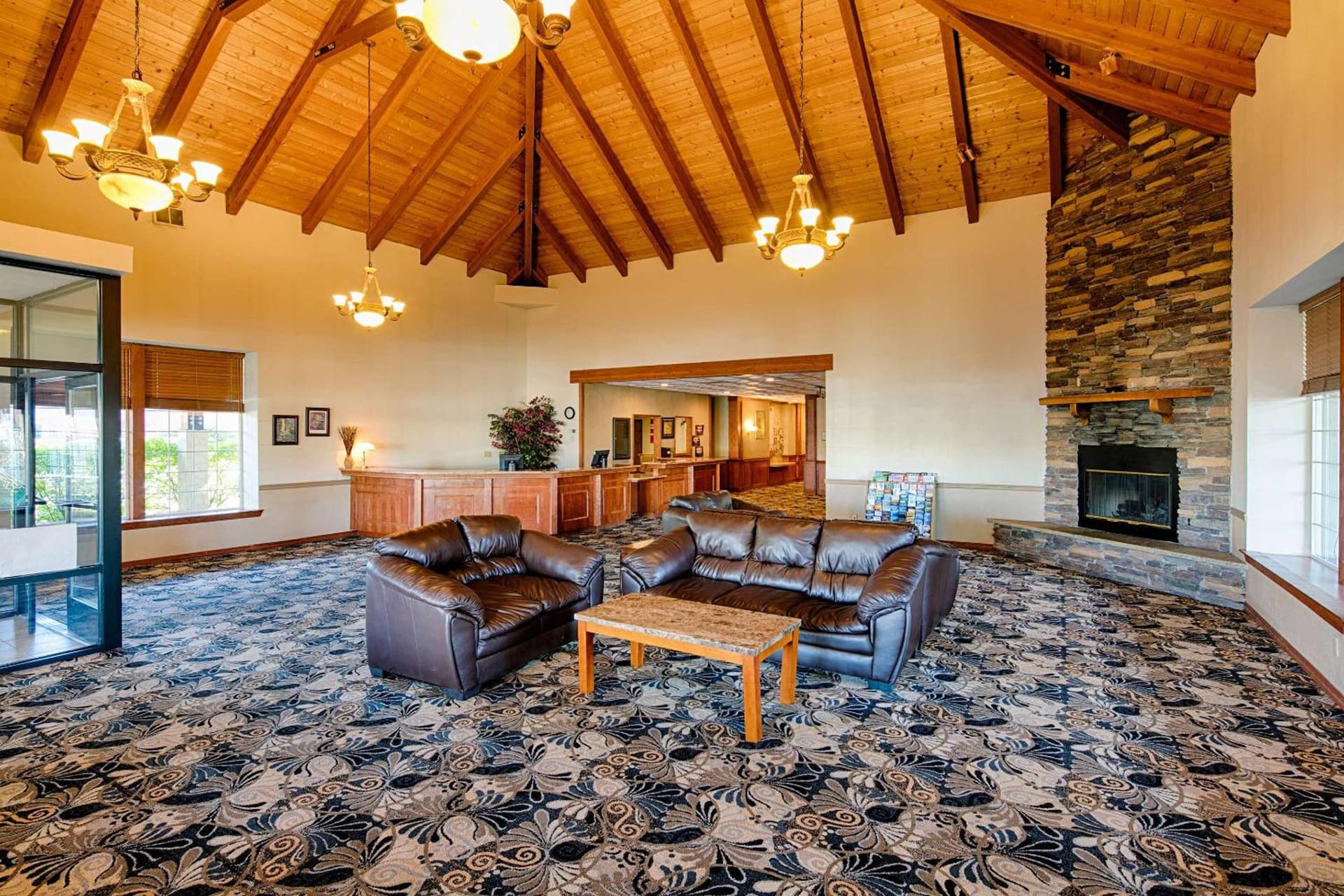 Red Lion Hotel Ellensburg interior in Ellensburg, WA — gallery photo 2