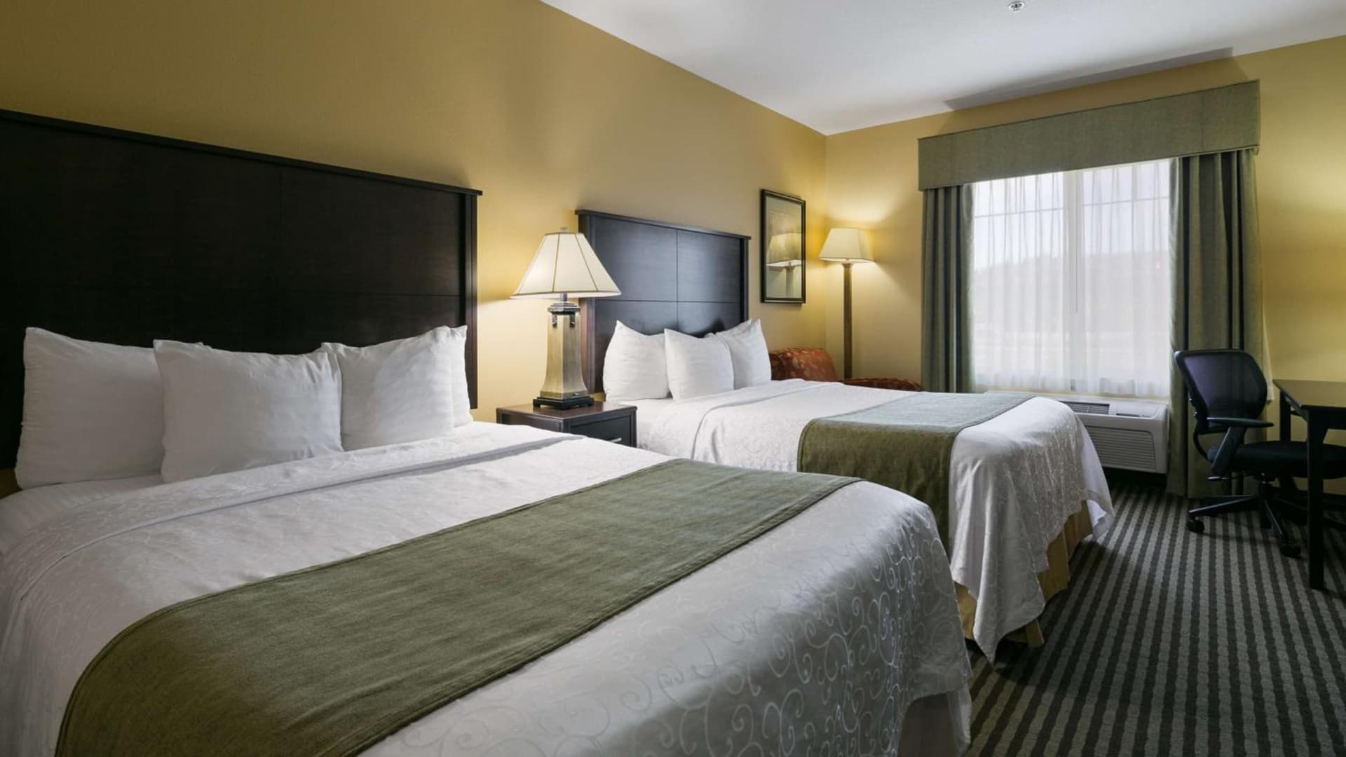 Best Western Plus Port of Camas-Washougal Convention Center gallery photo in Washougal, WA — image 13