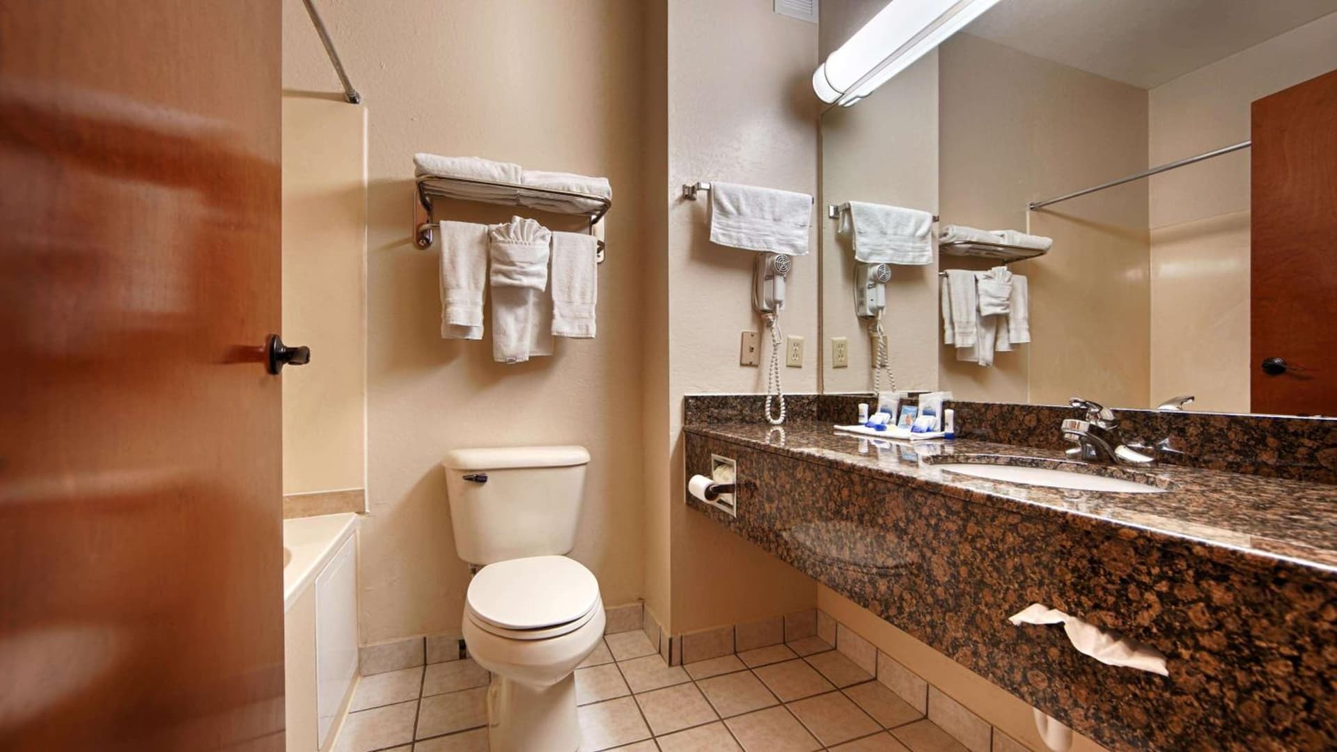 SureStay Plus by Best Western Edmond gallery photo in Edmond, OK — image 7