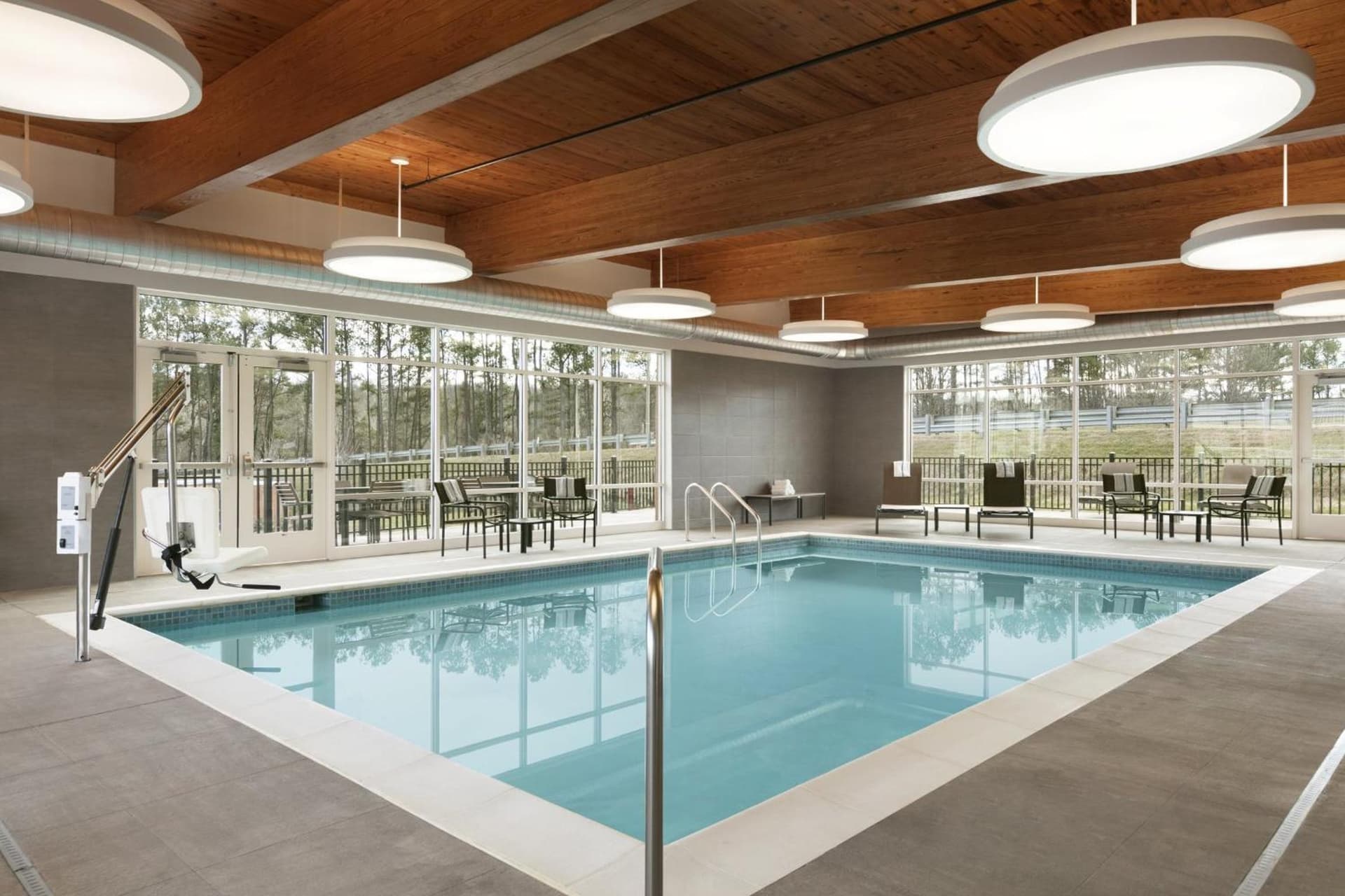 Country Inn & Suites by Radisson, Charlottesville-UVA, VA gallery photo in Charlottesville, VA — image 43