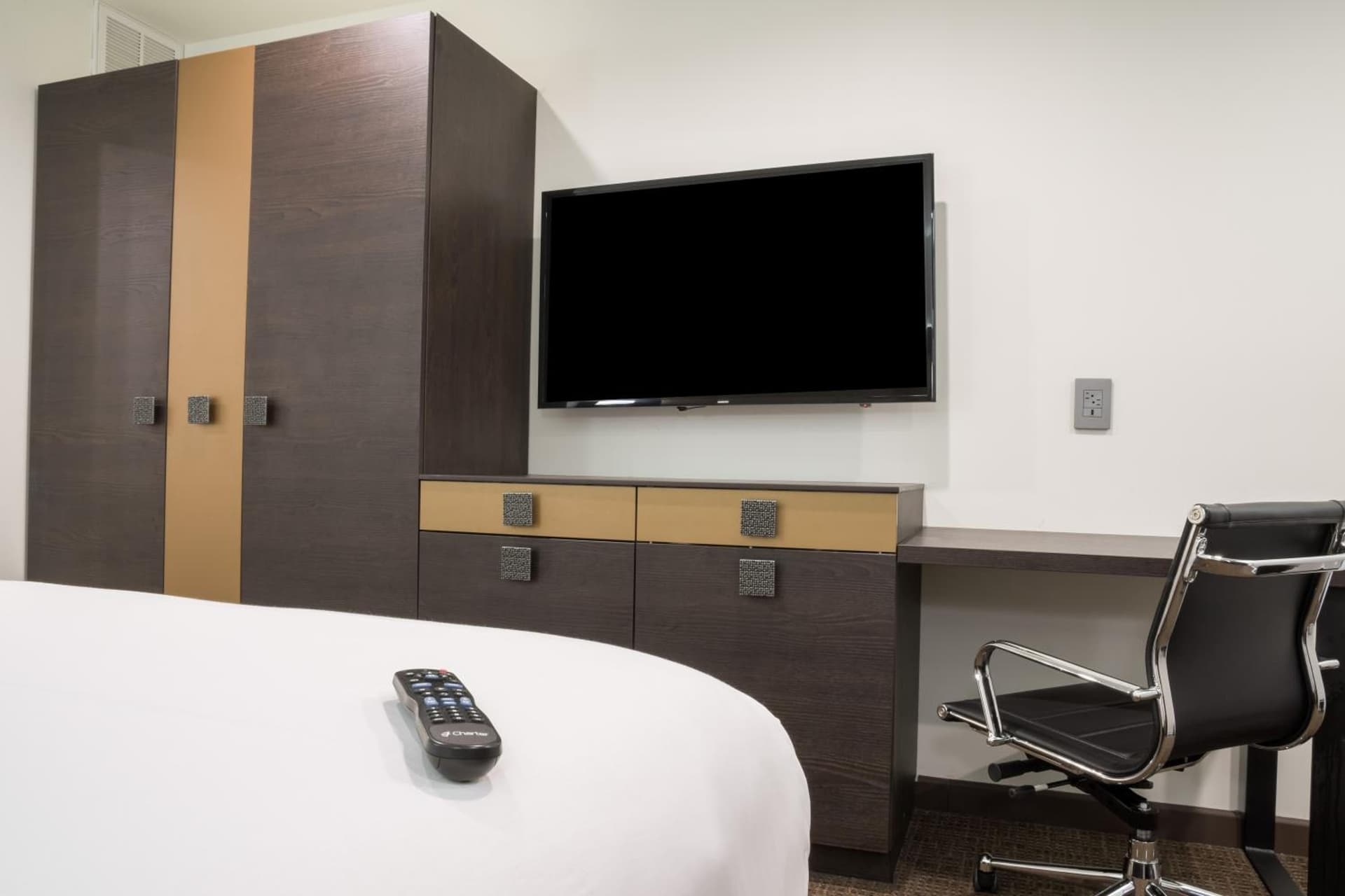 Hotel Xilo Glendale gallery photo in Glendale, CA — image 13