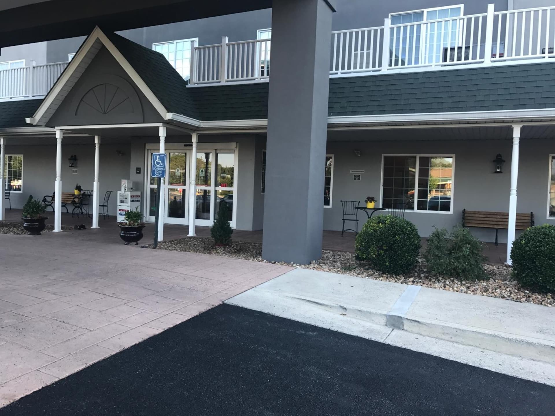 Country Inn & Suites by Radisson, Winchester, VA featured exterior or lobby in Winchester, VA — similar hotel