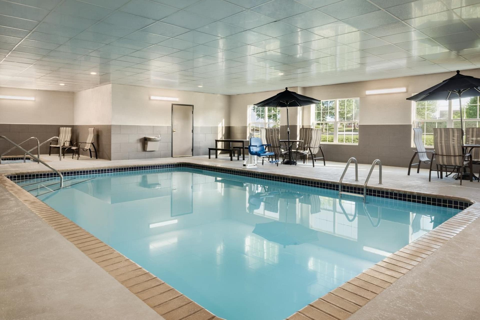 Country Inn & Suites by Radisson, Coralville, IA gallery photo in Coralville, IA — image 38