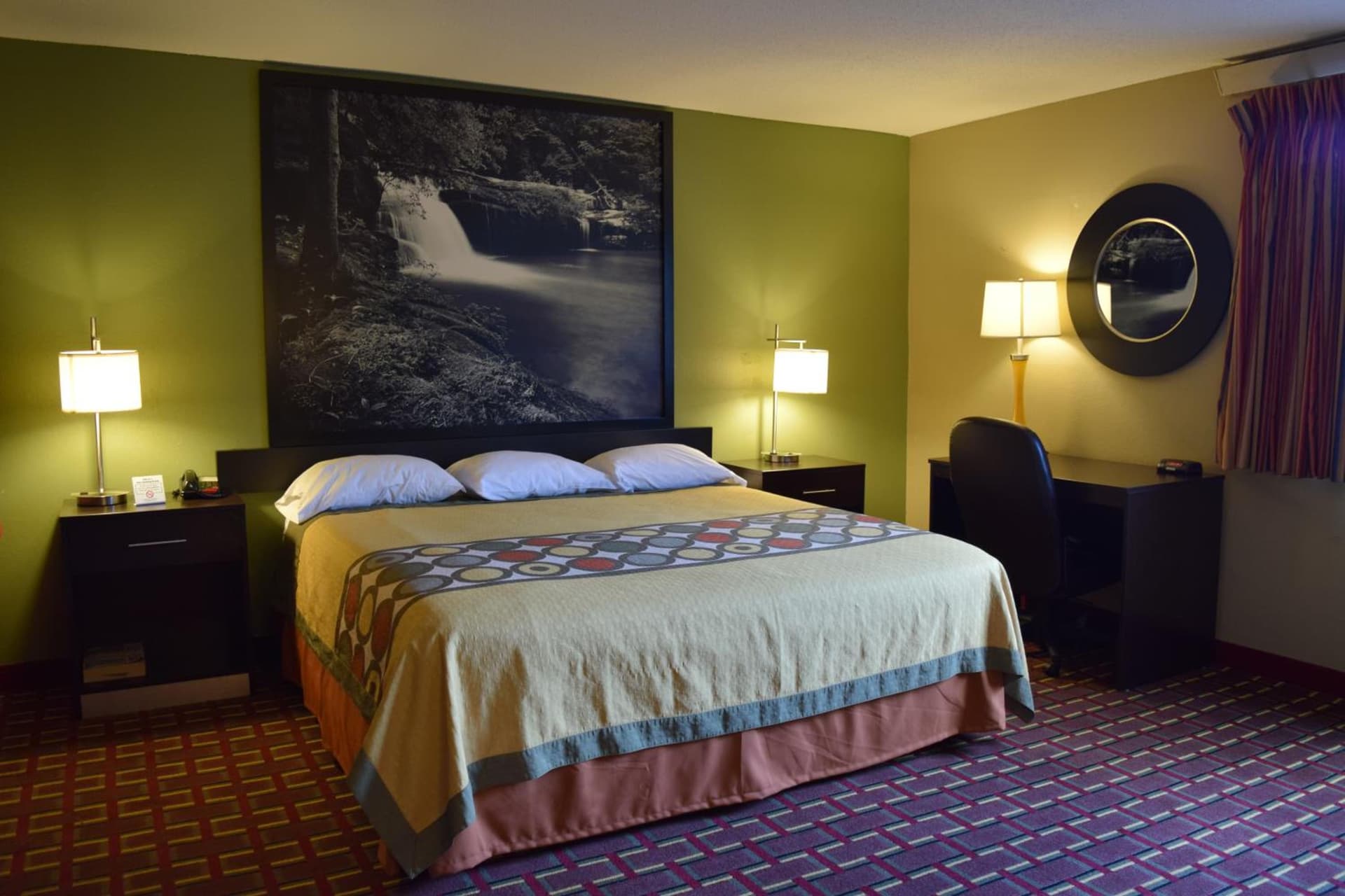 Super 8 by Wyndham Homewood Birmingham Area gallery photo in Birmingham, AL — image 11