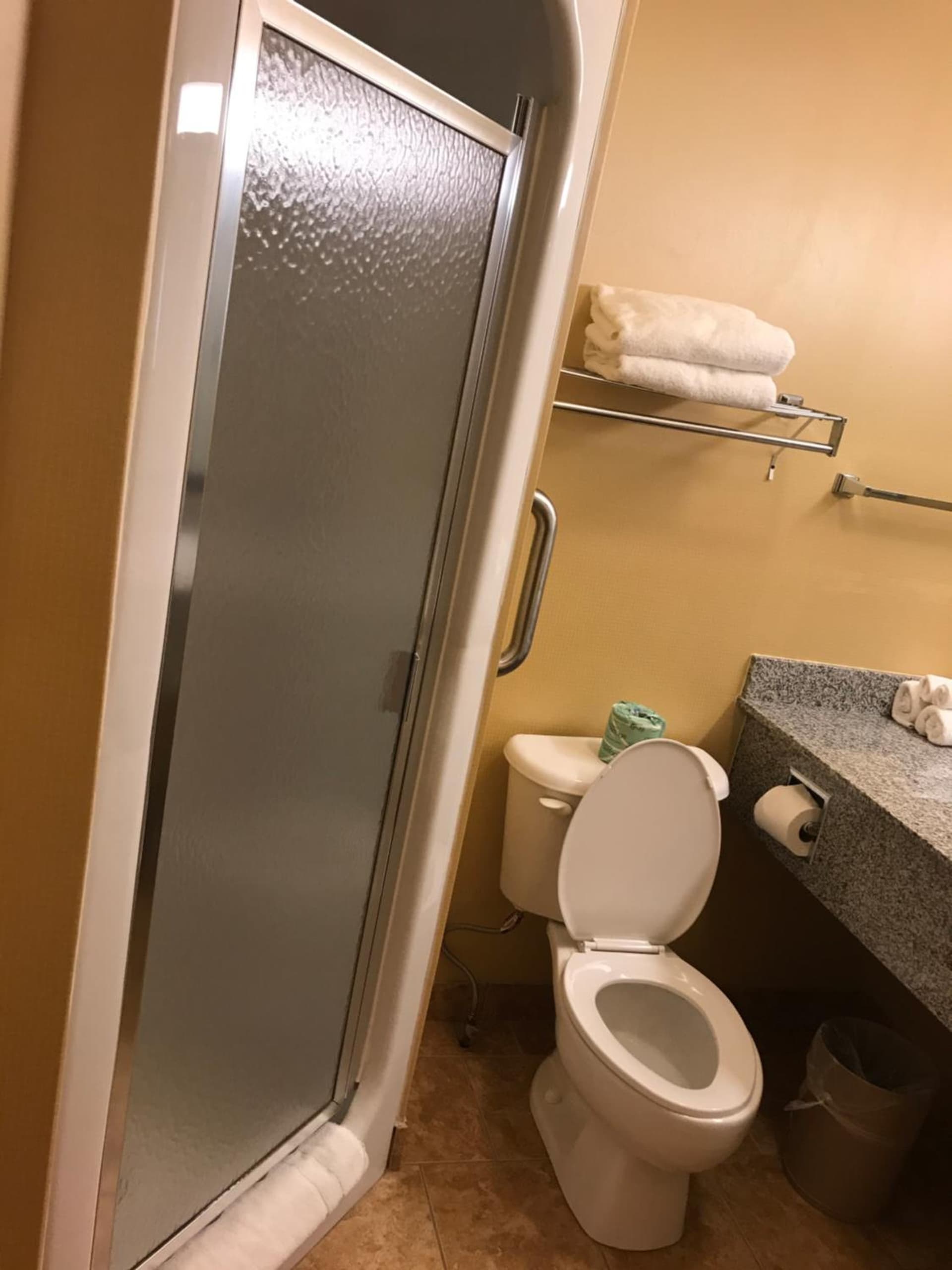 Best Western Plus New England Inn & Suites gallery photo in Berlin, CT — image 57