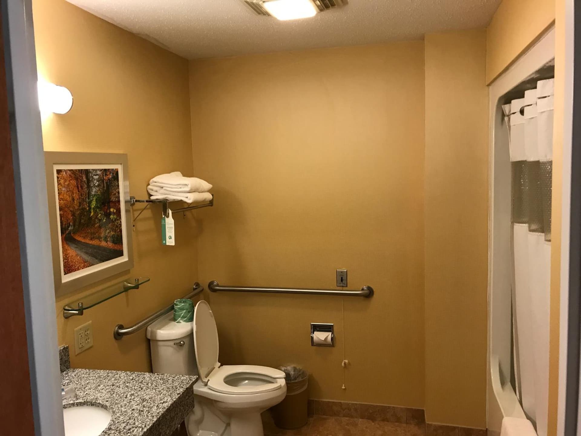 Best Western Plus New England Inn & Suites gallery photo in Berlin, CT — image 25