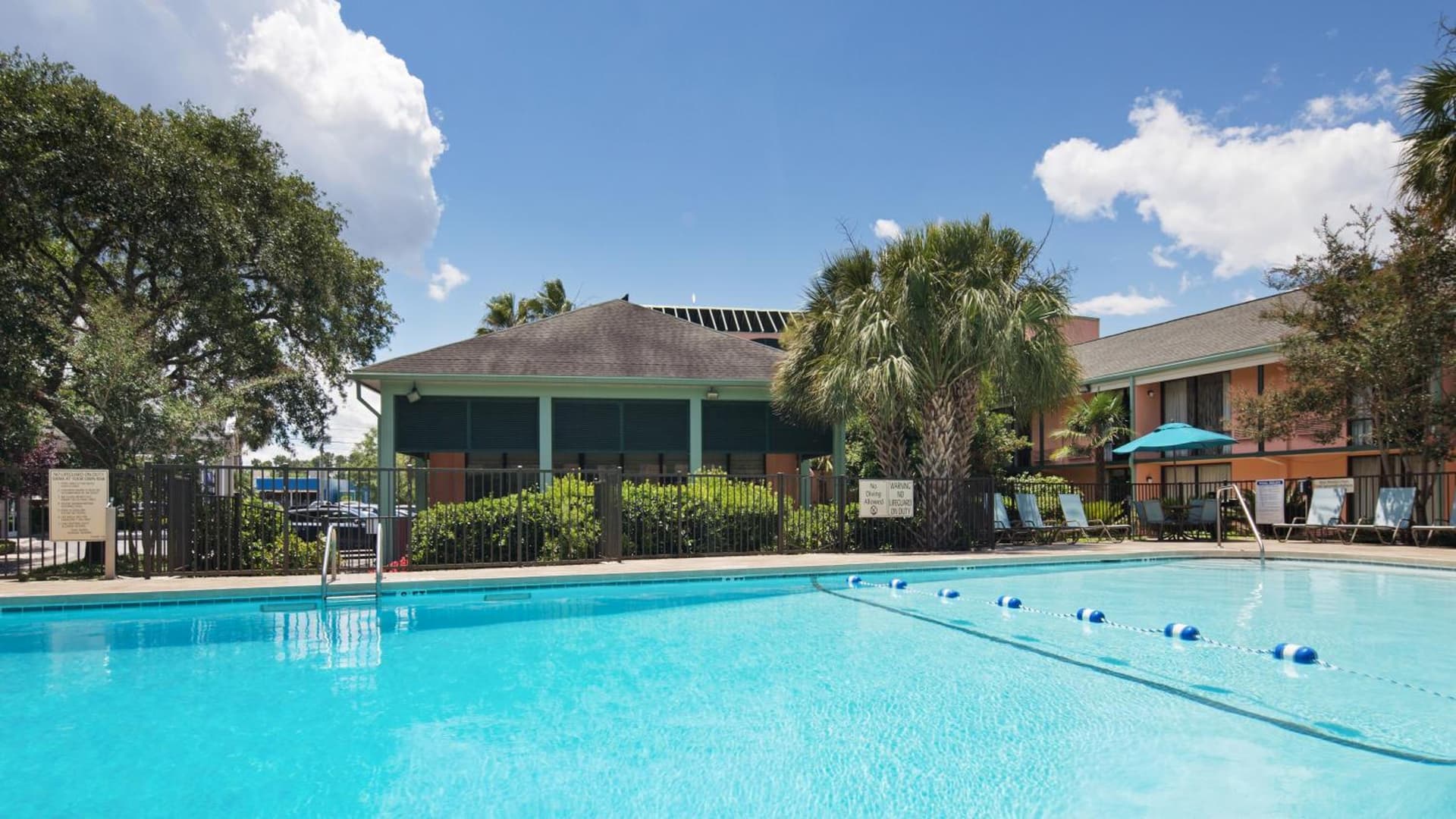 Best Western Charleston Inn property views in Charleston, SC — gallery photo 3