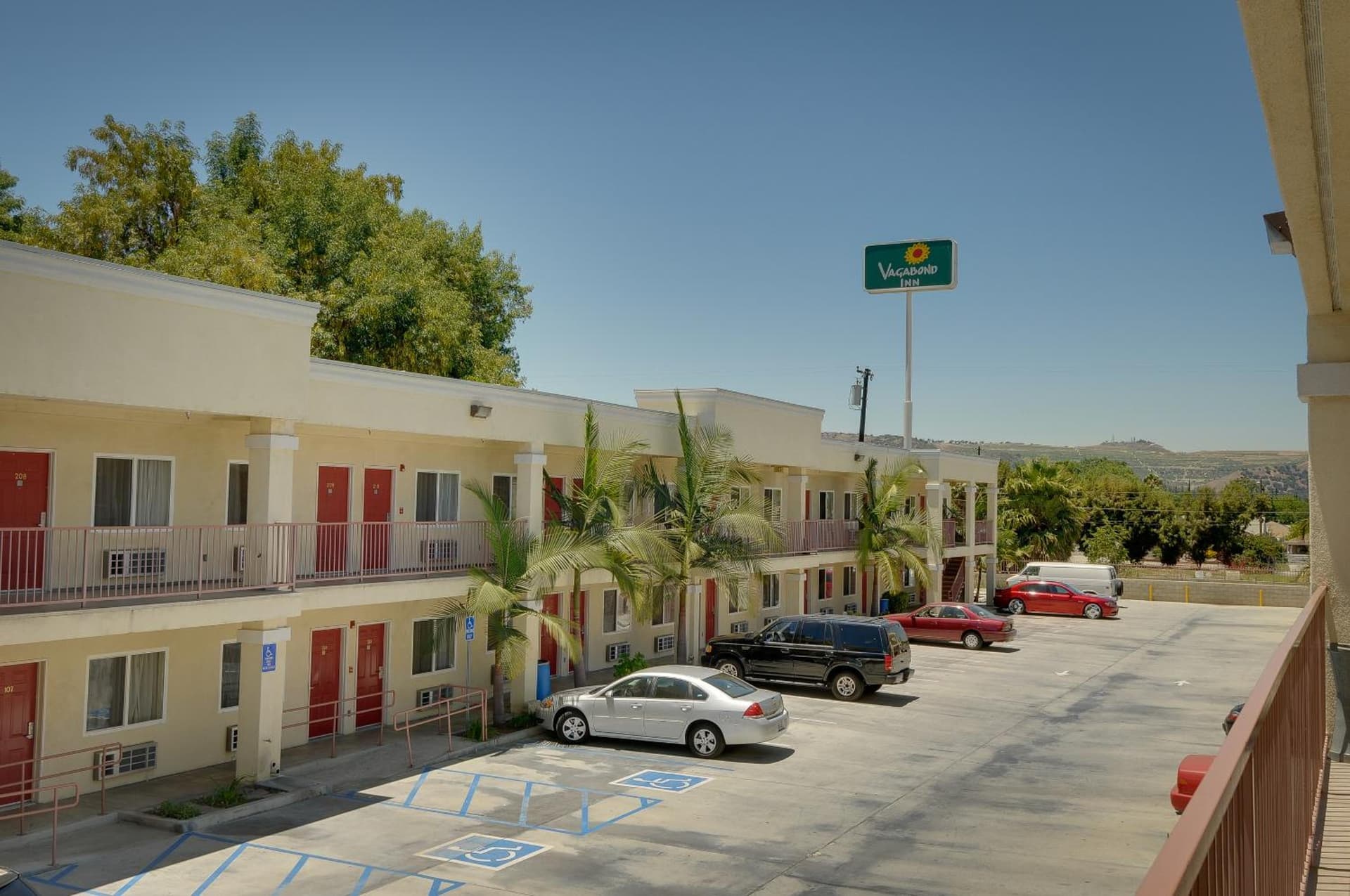 Vagabond Inn Hacienda Heights interior in Hacienda Heights, CA — gallery photo 2