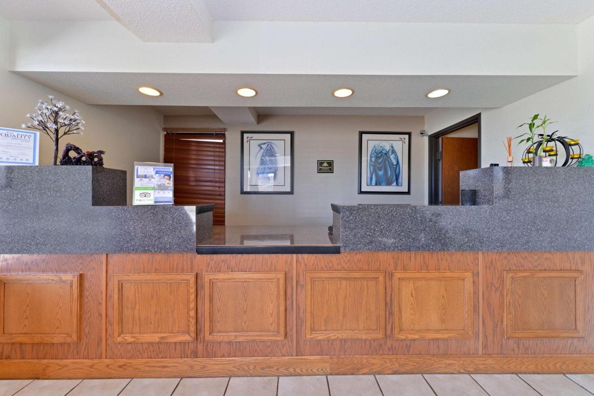 Executive Plus Inn and Suites featured exterior or lobby in Elk City, OK — similar hotel