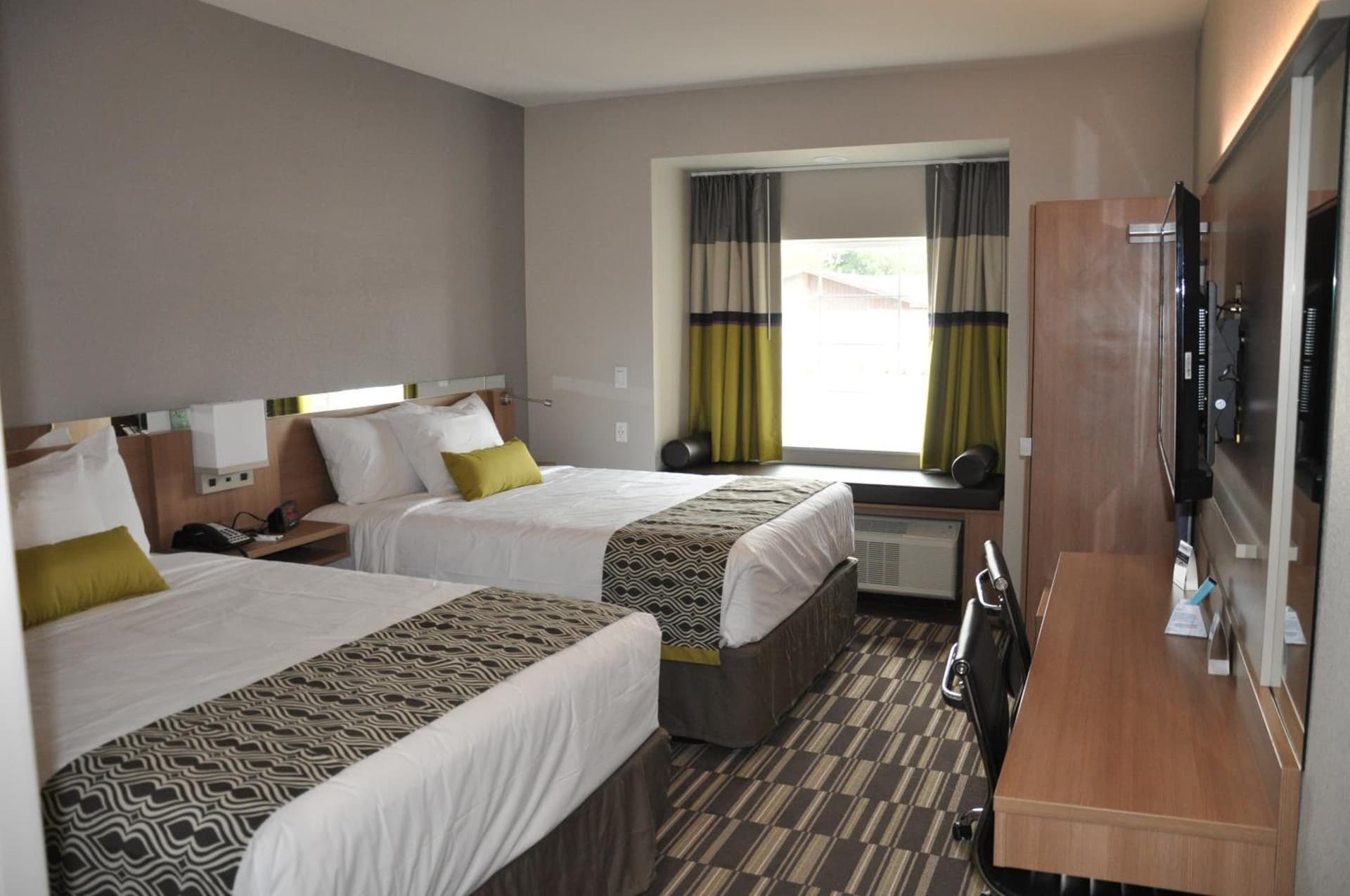Microtel Inn & Suites by Wyndham Lubbock gallery photo in Lubbock, TX — image 43