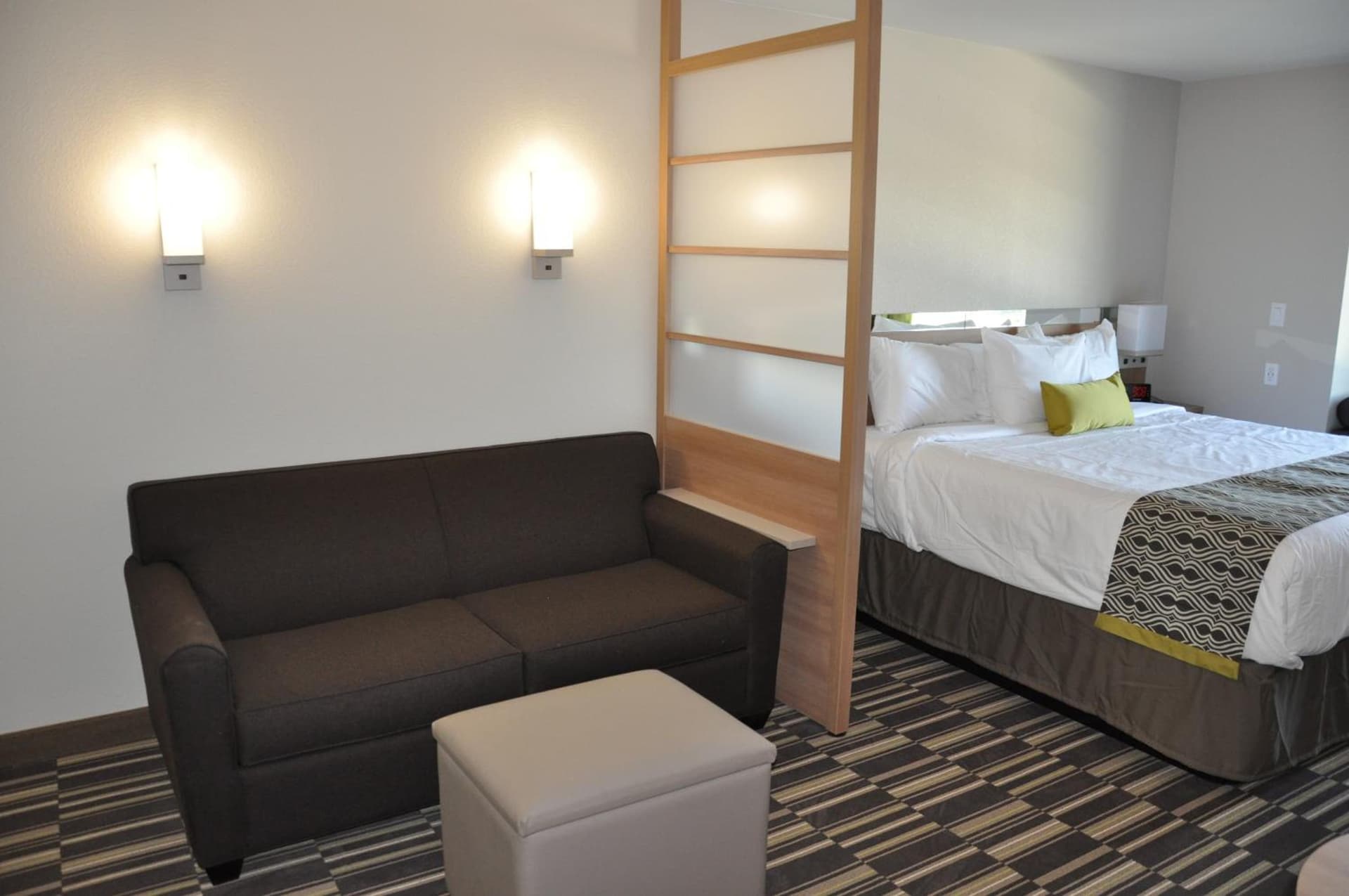 Microtel Inn & Suites by Wyndham Lubbock gallery photo in Lubbock, TX — image 16