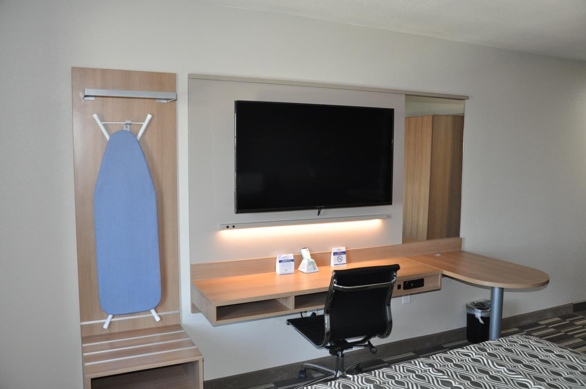 Microtel Inn & Suites by Wyndham Lubbock gallery photo in Lubbock, TX — image 10