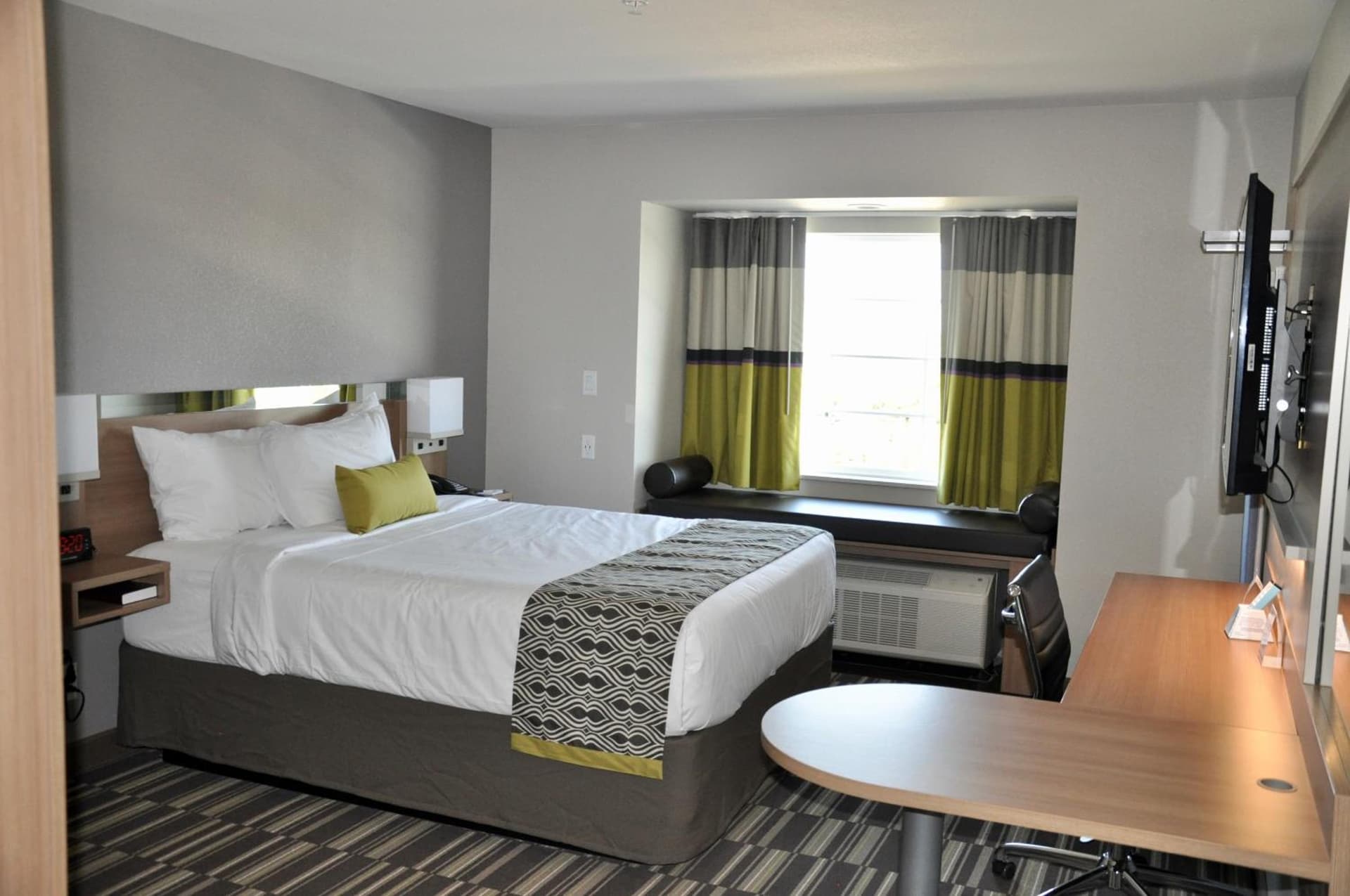 Microtel Inn & Suites by Wyndham Lubbock gallery photo in Lubbock, TX — image 28