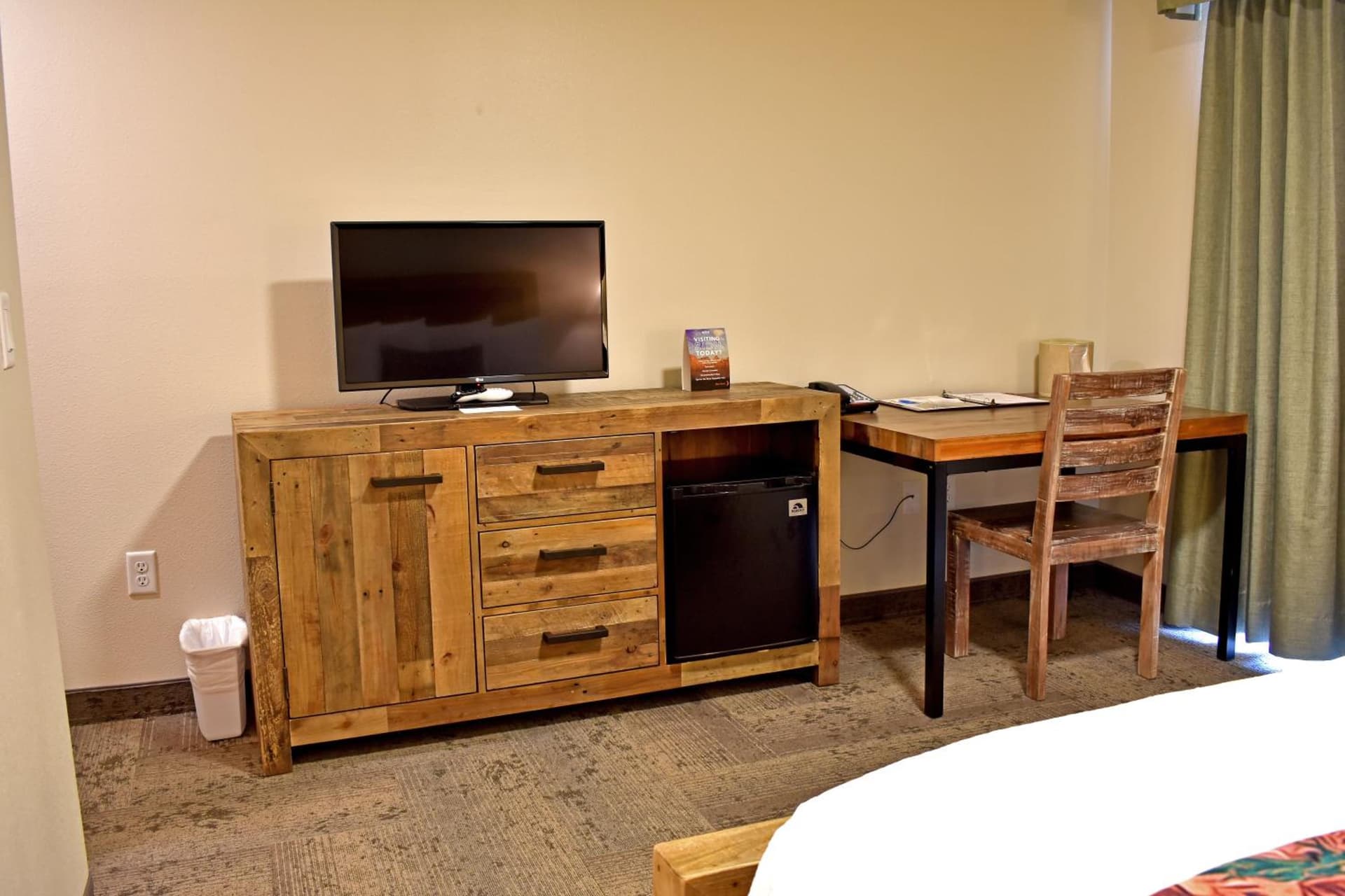 Bumbleberry Inn gallery photo in Springdale, UT — image 97