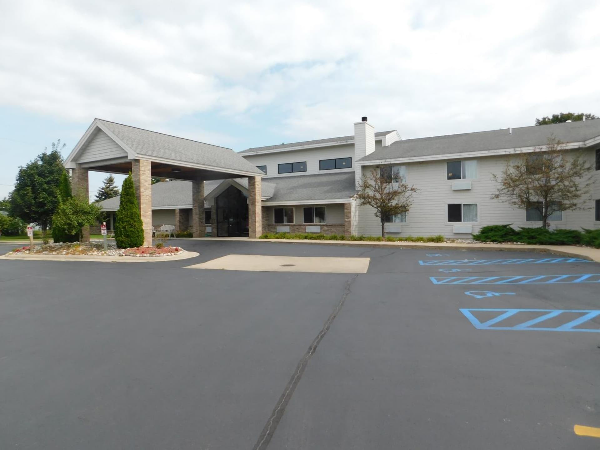 AmericInn by Wyndham Oscoda Near AuSable River featured exterior or lobby in Oscoda, MI — similar hotel
