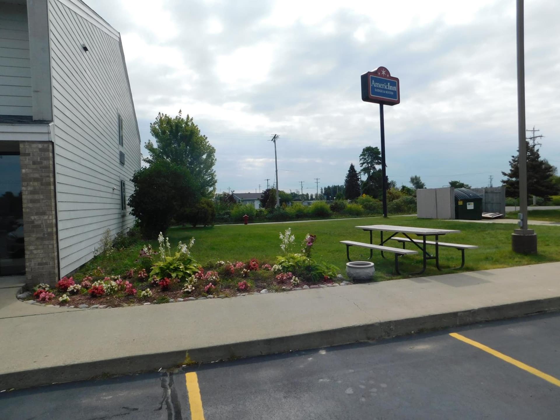 AmericInn by Wyndham Oscoda Near AuSable River property views in Oscoda, MI — gallery photo 3