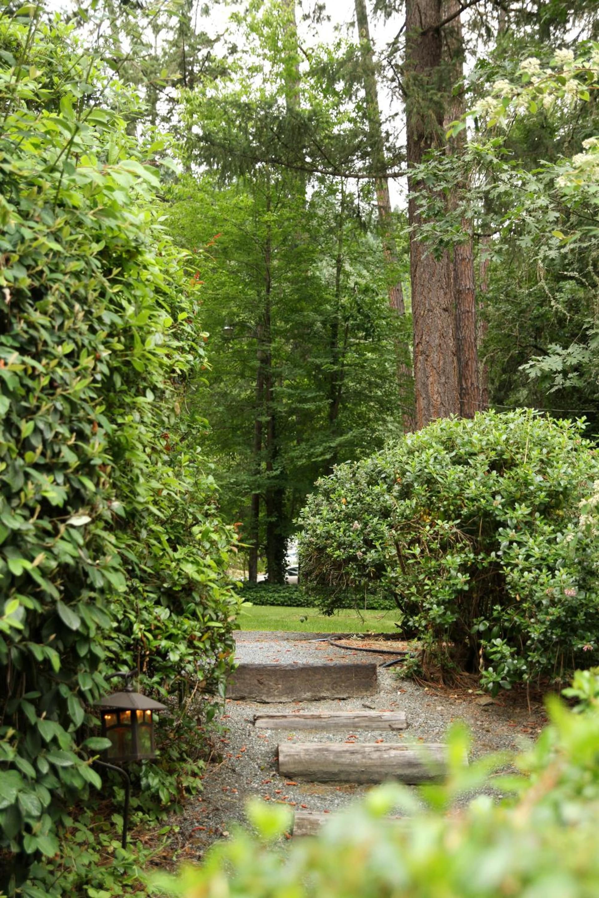 Weasku Inn gallery photo in Grants Pass, OR — image 77