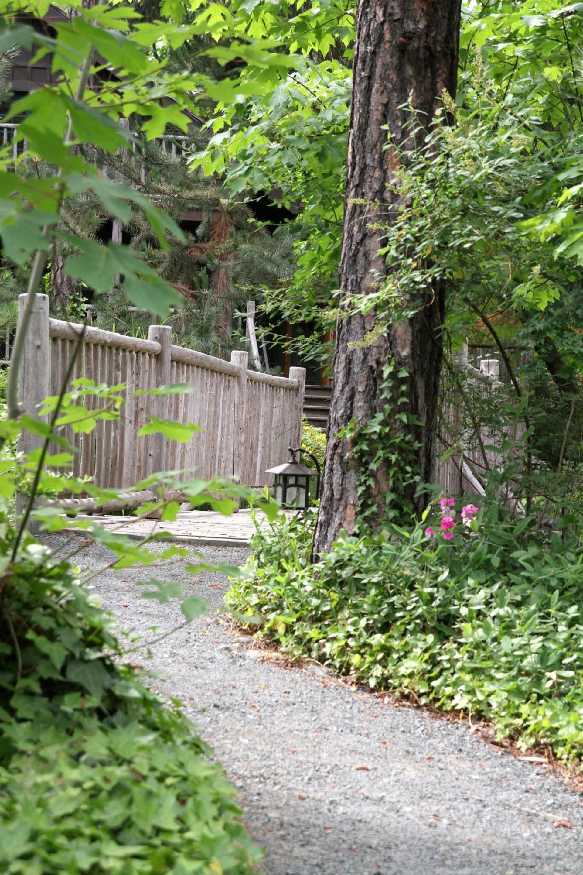 Weasku Inn gallery photo in Grants Pass, OR — image 8