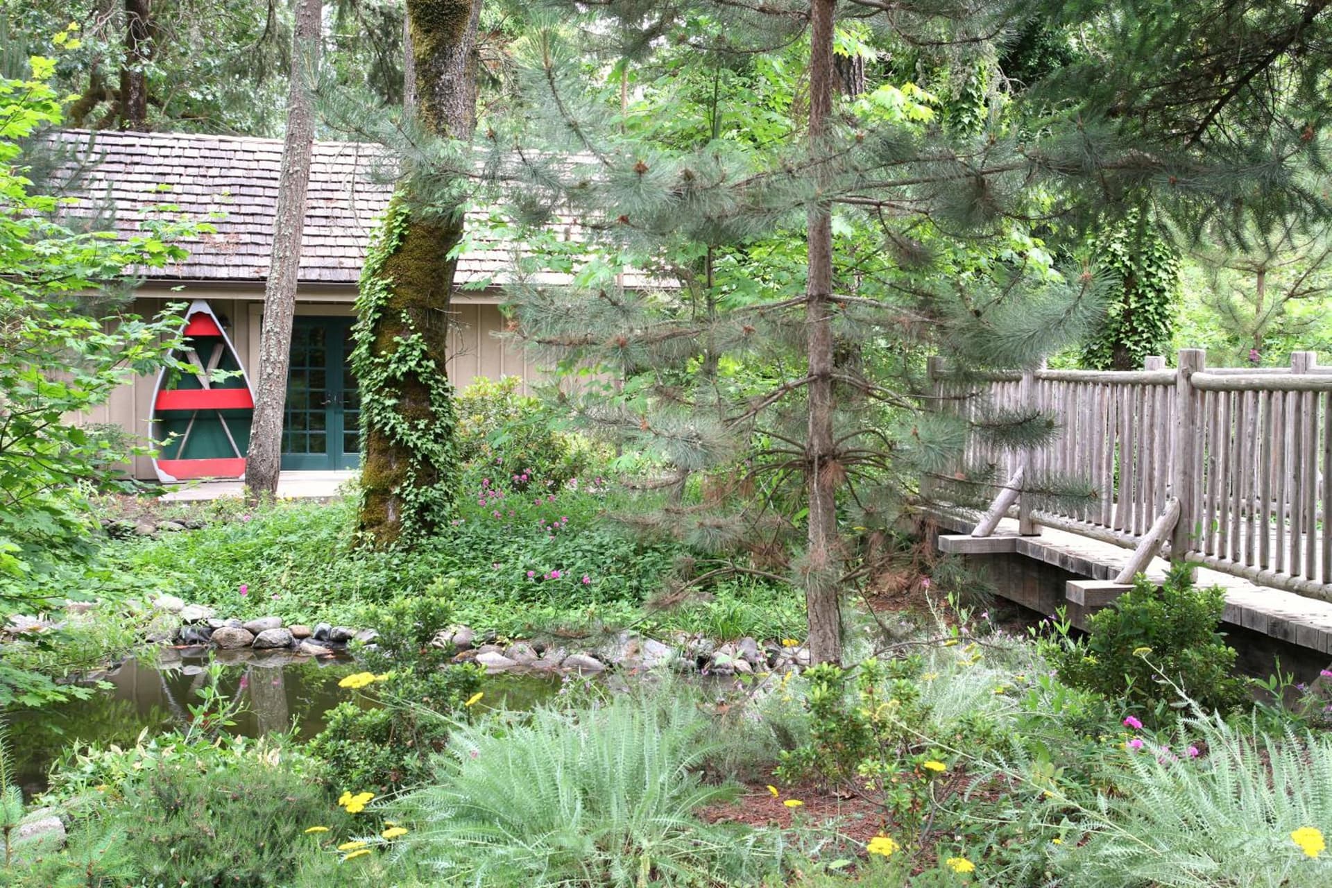 Weasku Inn gallery photo in Grants Pass, OR — image 183