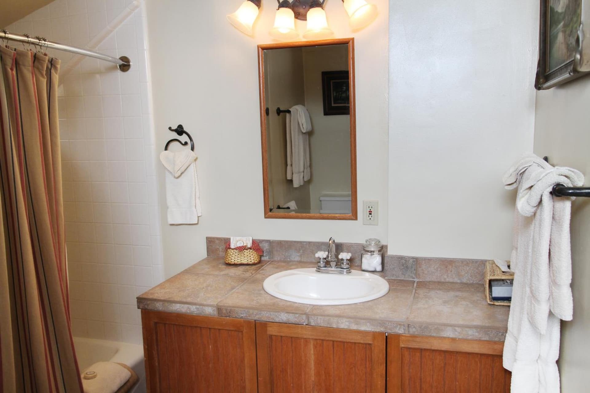 Weasku Inn gallery photo in Grants Pass, OR — image 48