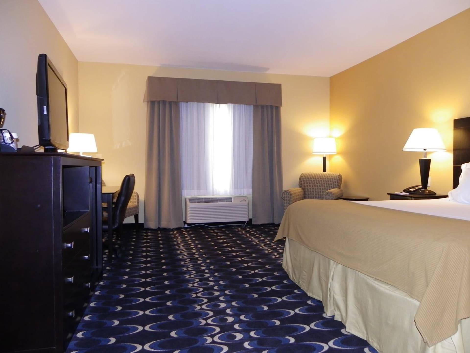 Holiday Inn Express & Suites Las Cruces North property views in Las Cruces, NM — gallery photo 3